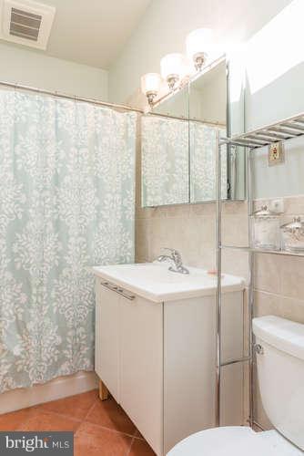 HOLLIN HILLS - Residential