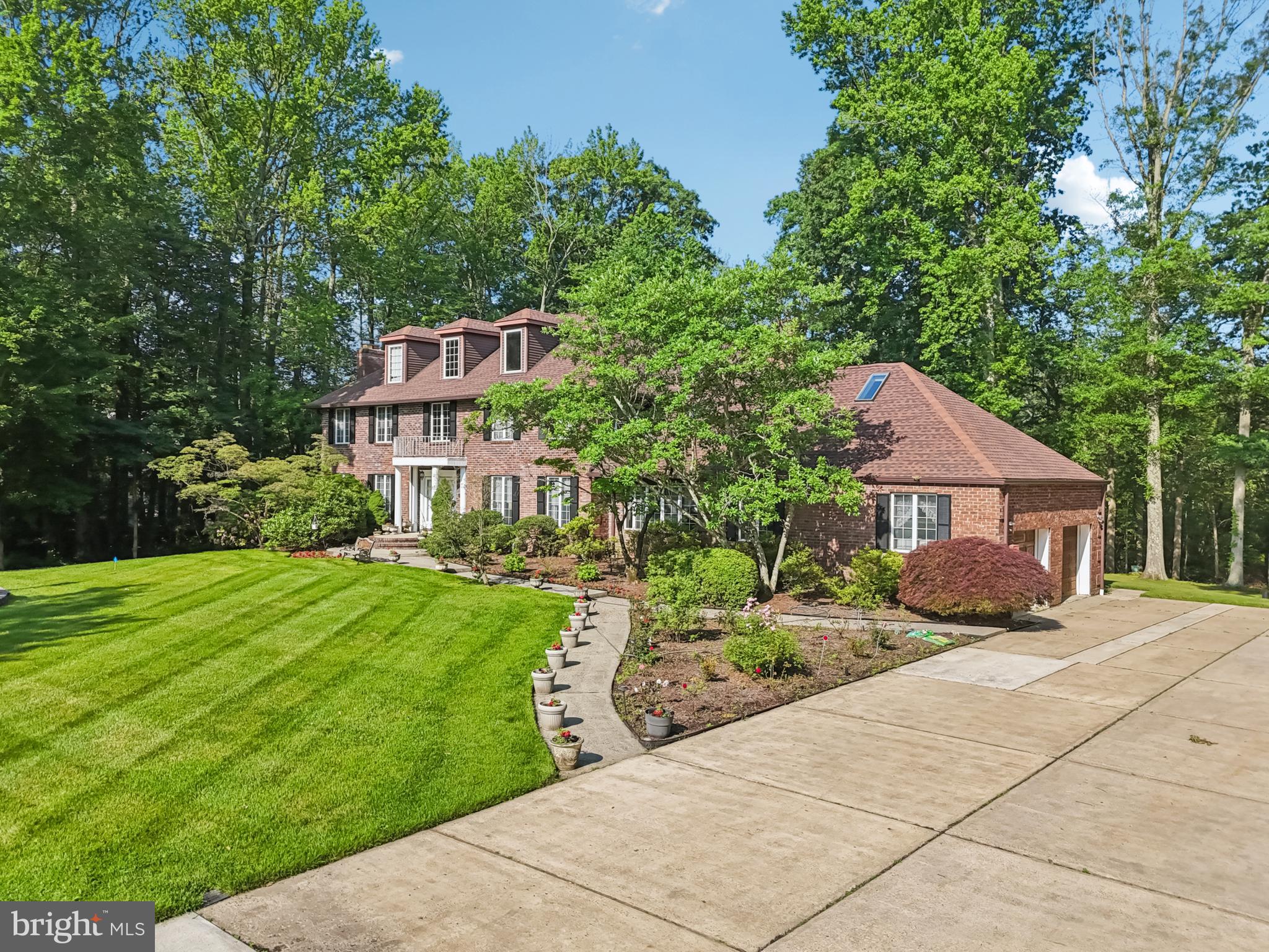 7 HIDDEN SPRINGS LANE