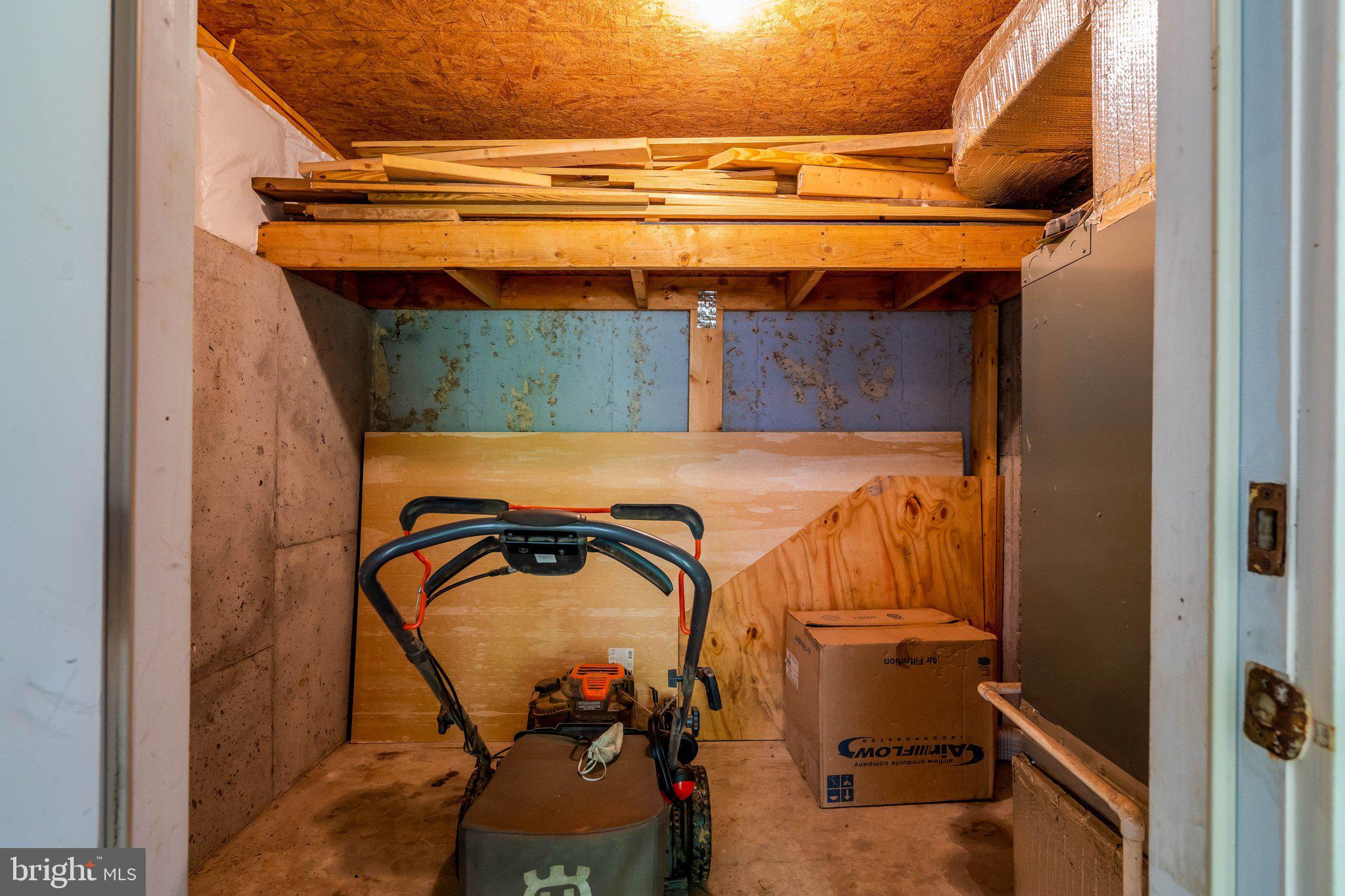 BURKE CENTRE - Residential