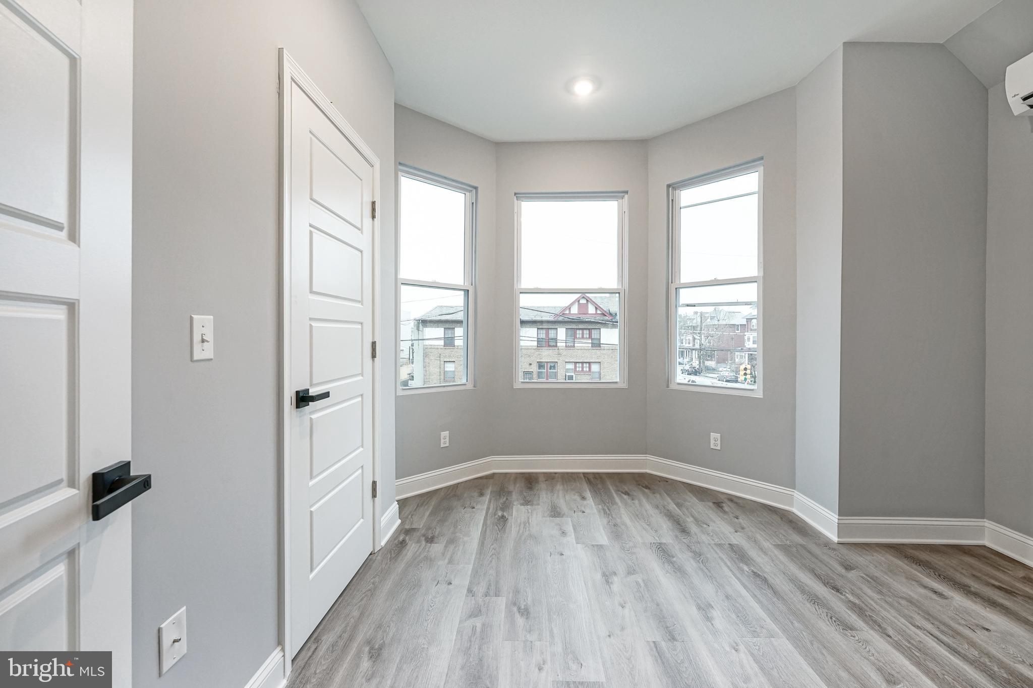 KINGSESSING - Residential Income