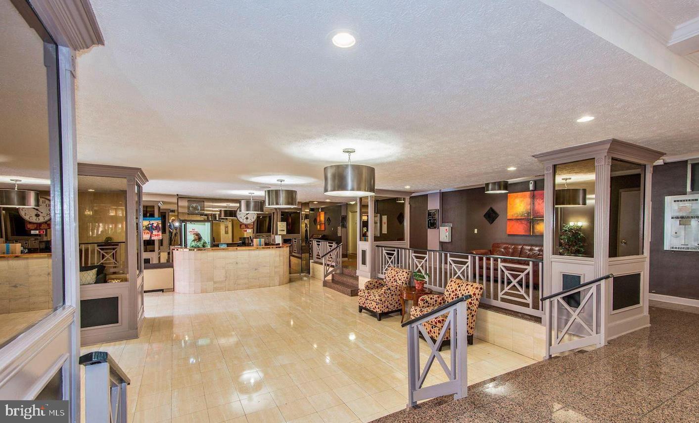 RIVER PLACE WEST - Residential Lease