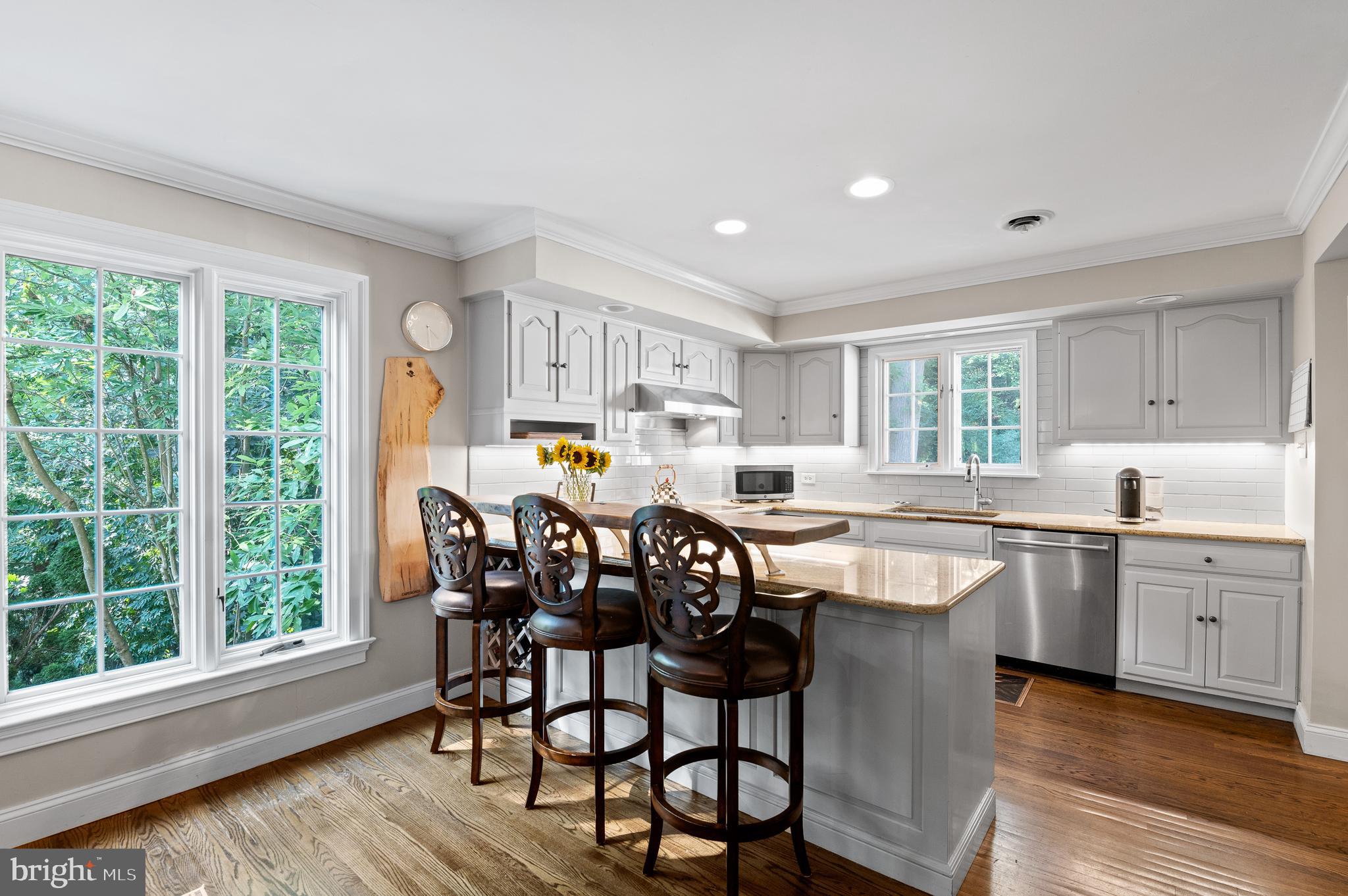 GLADWYNE - Residential