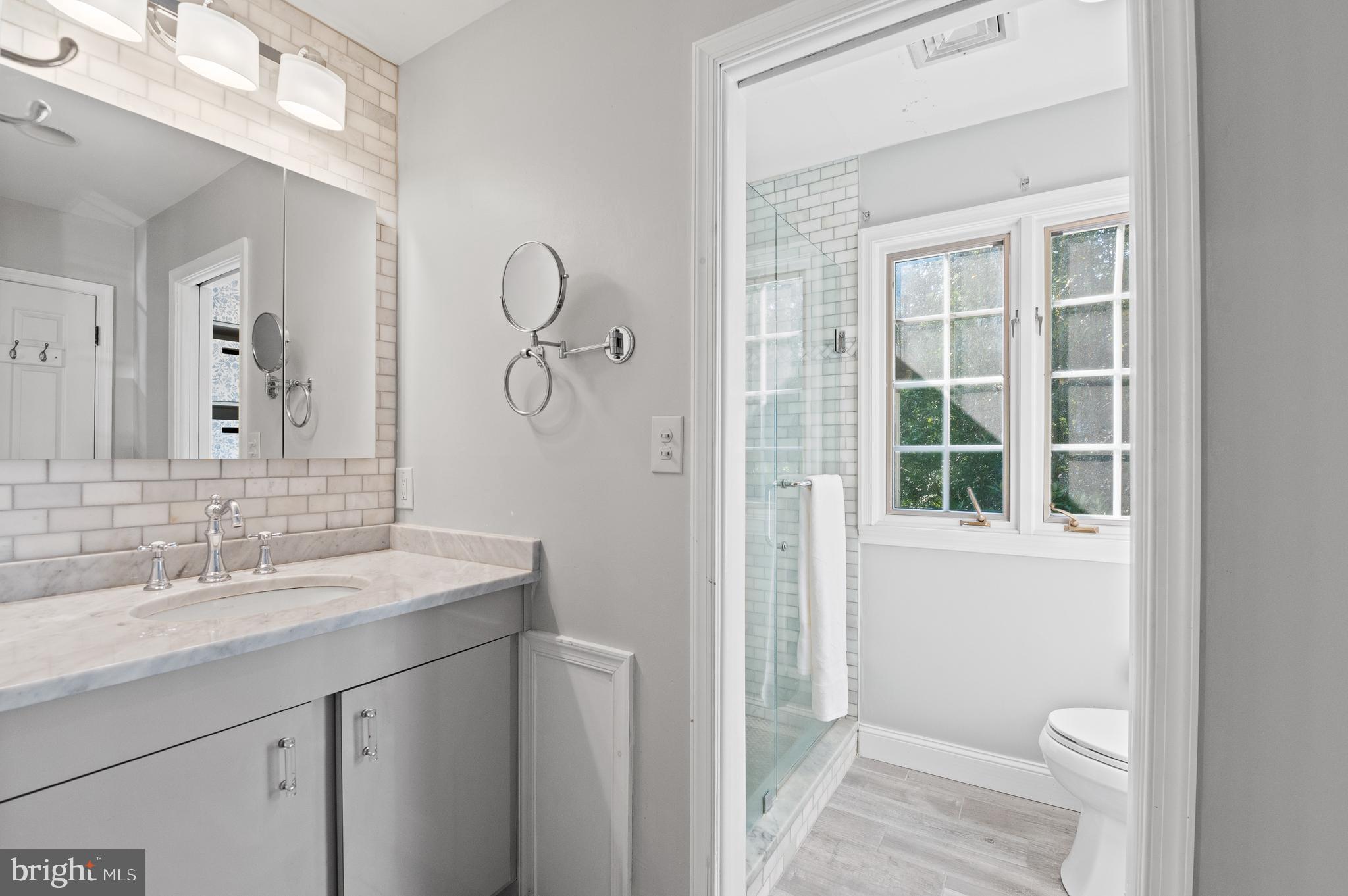 GLADWYNE - Residential