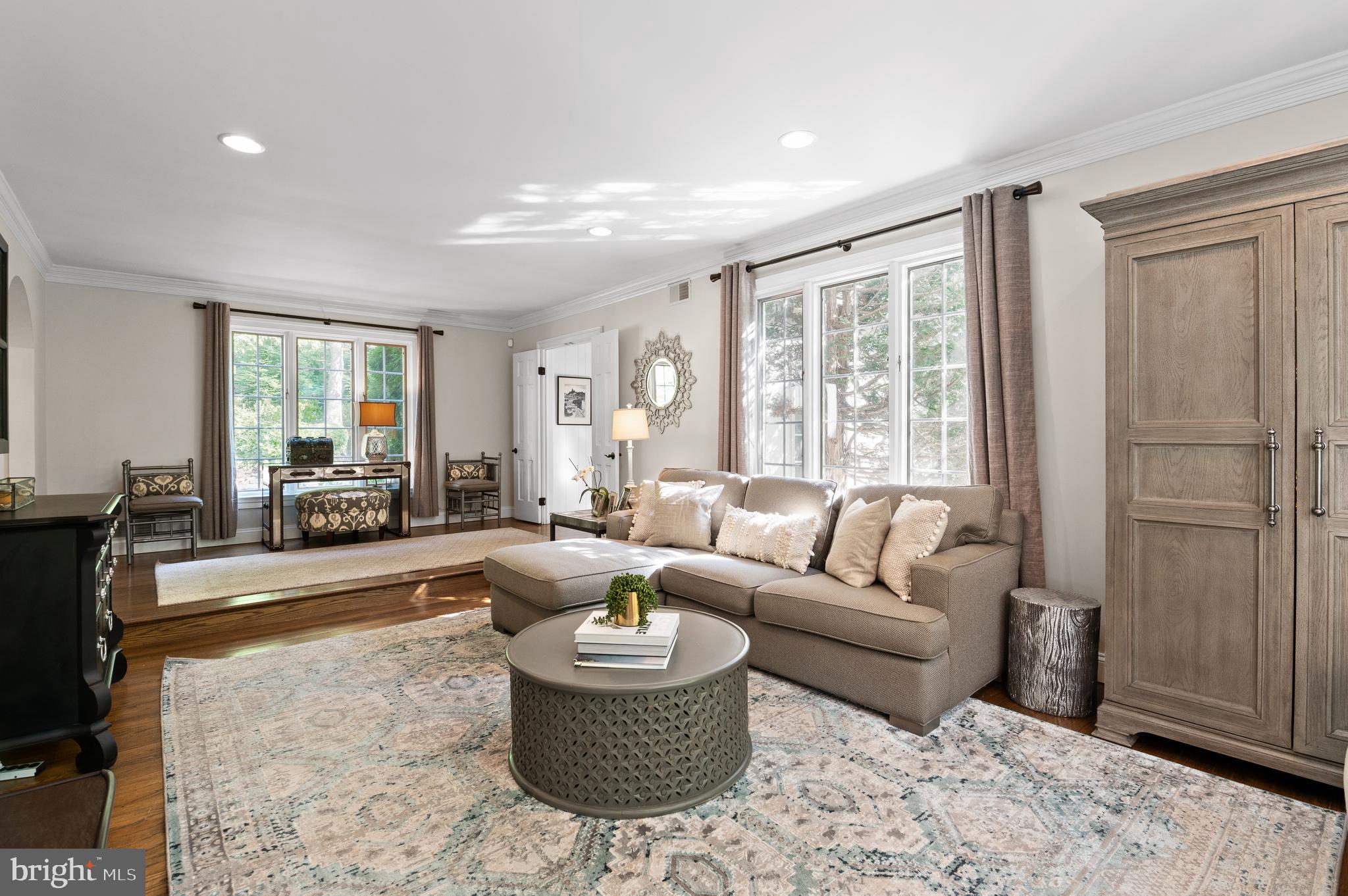 GLADWYNE - Residential