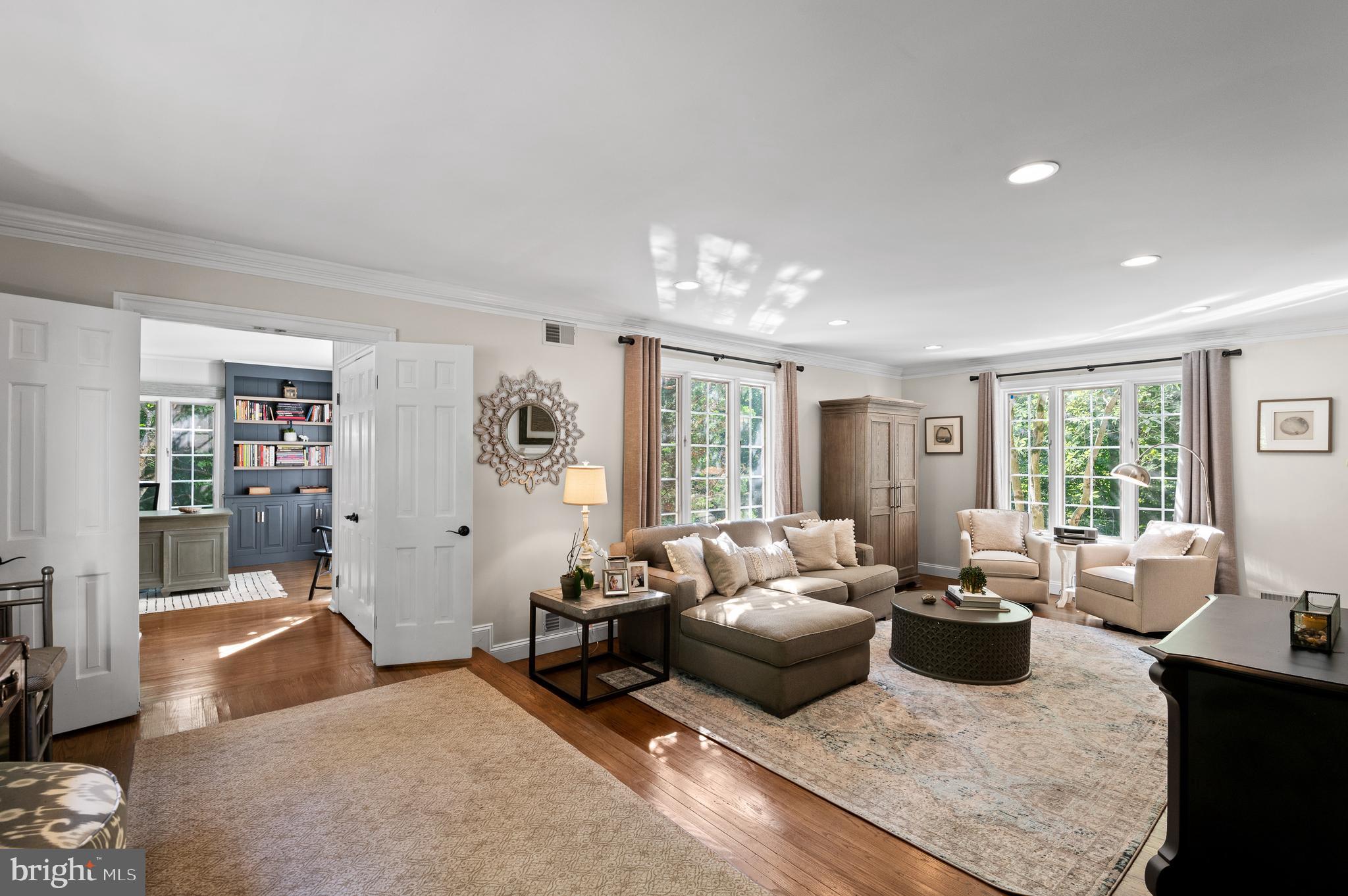 GLADWYNE - Residential