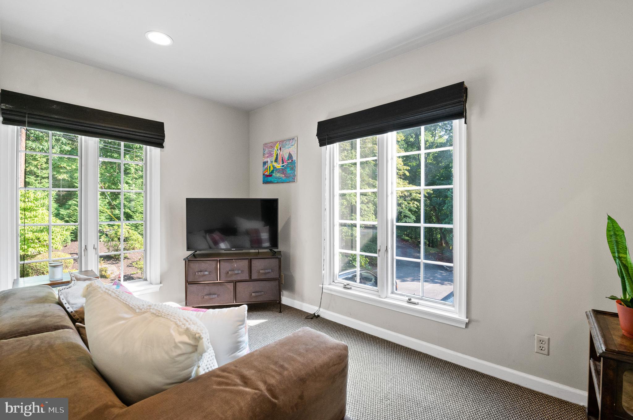 GLADWYNE - Residential