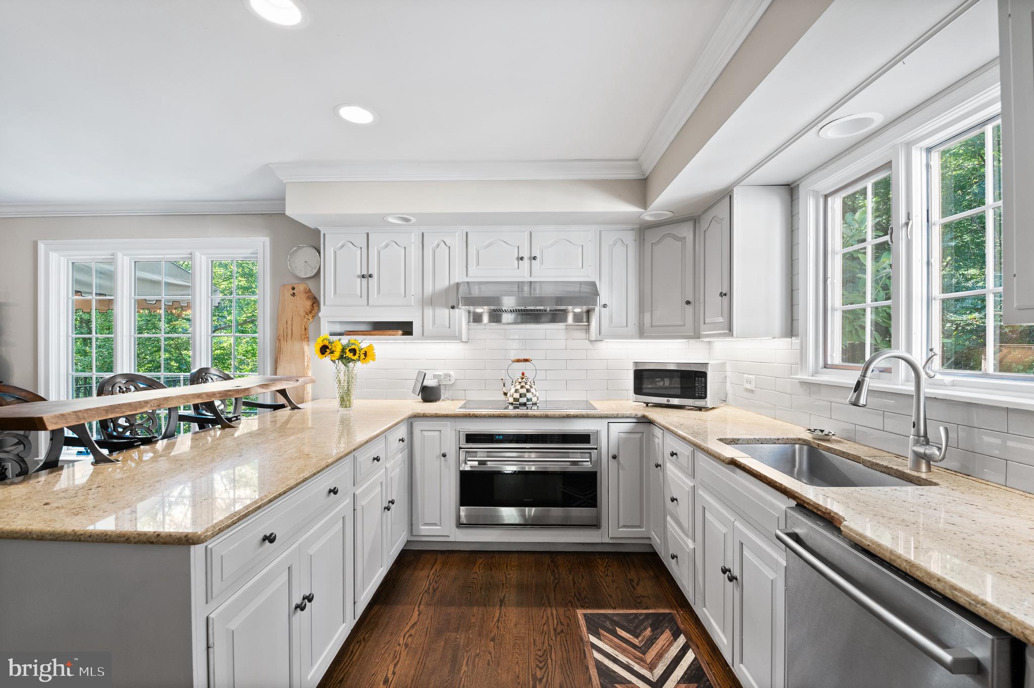 GLADWYNE - Residential