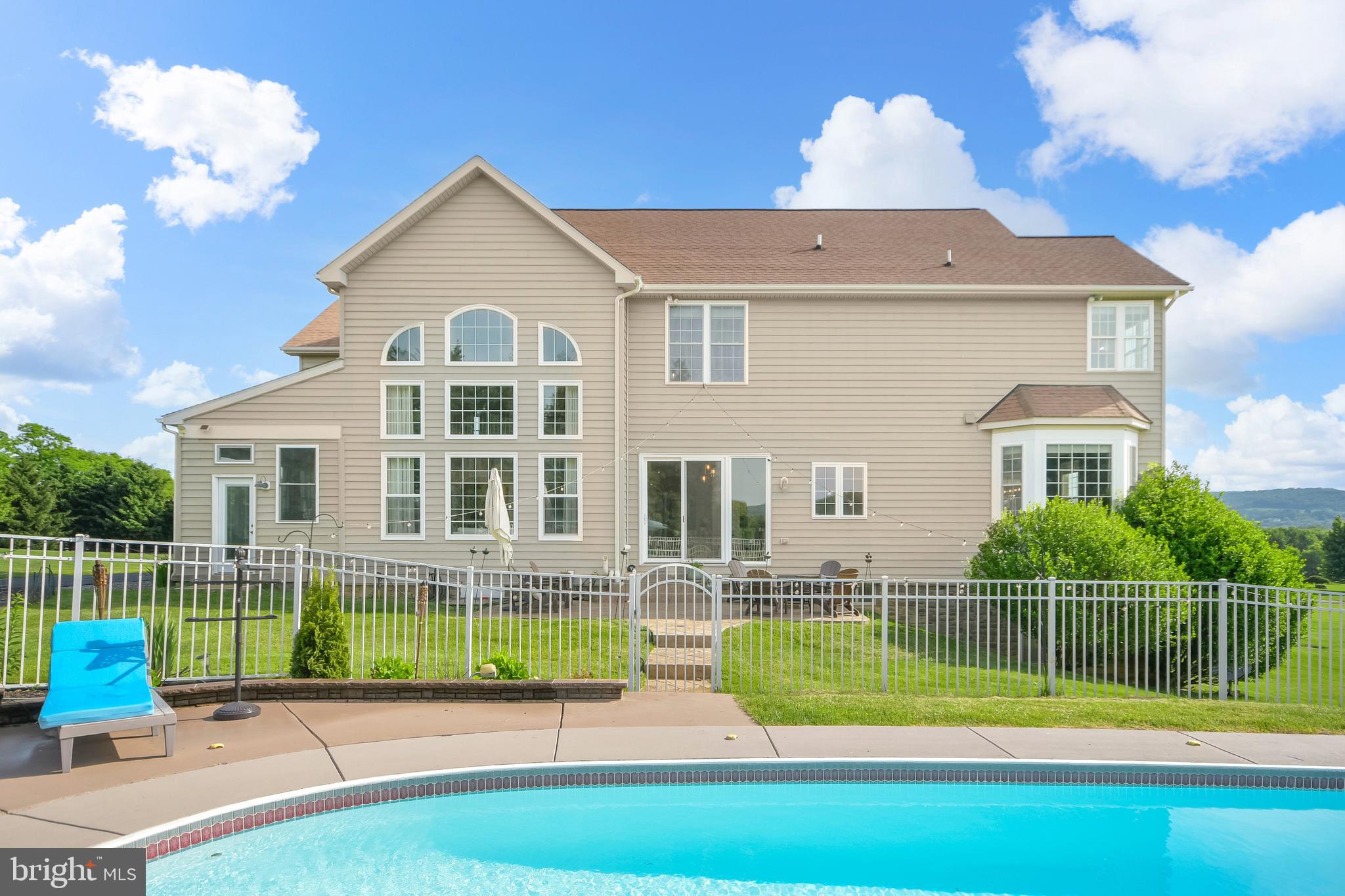 20107 W STONE COURT
