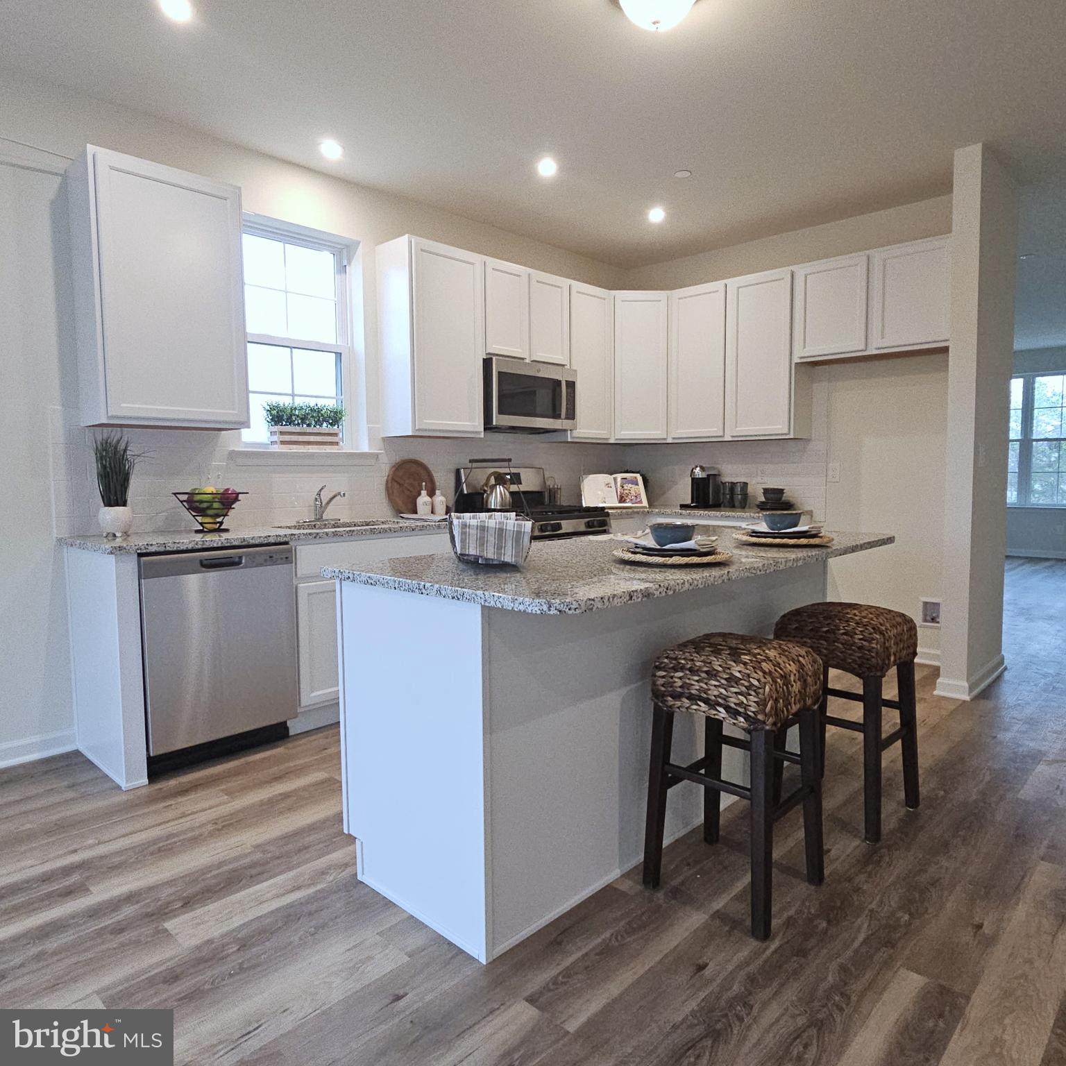 HIDDEN MEADOWS - Residential