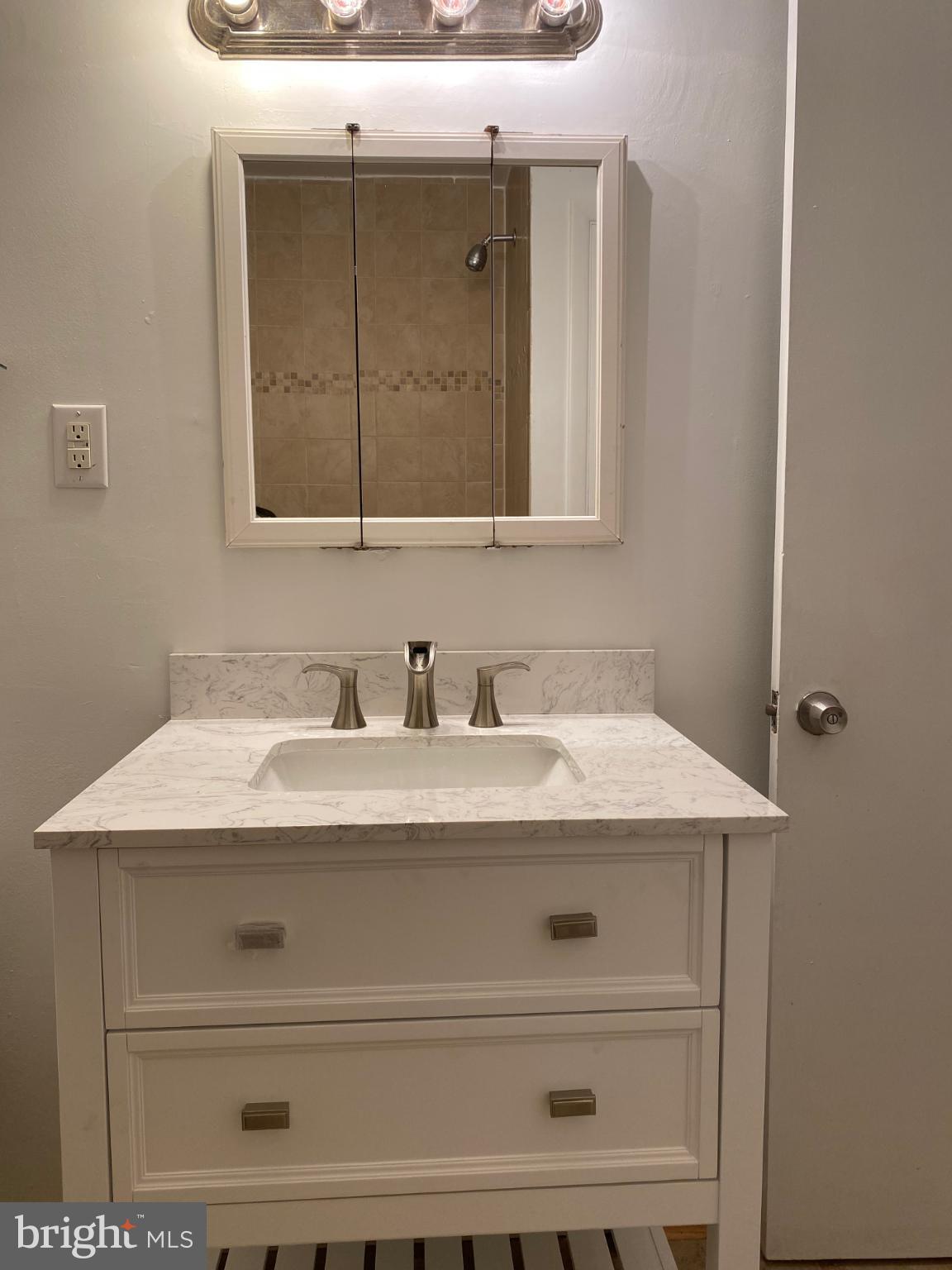 RIVER BEND - Residential Lease