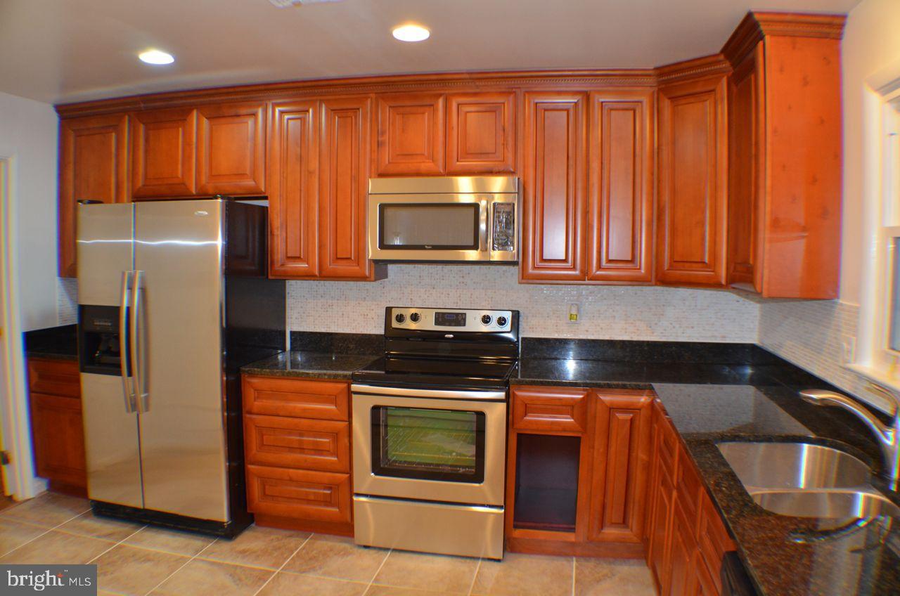 RIVER BEND - Residential Lease