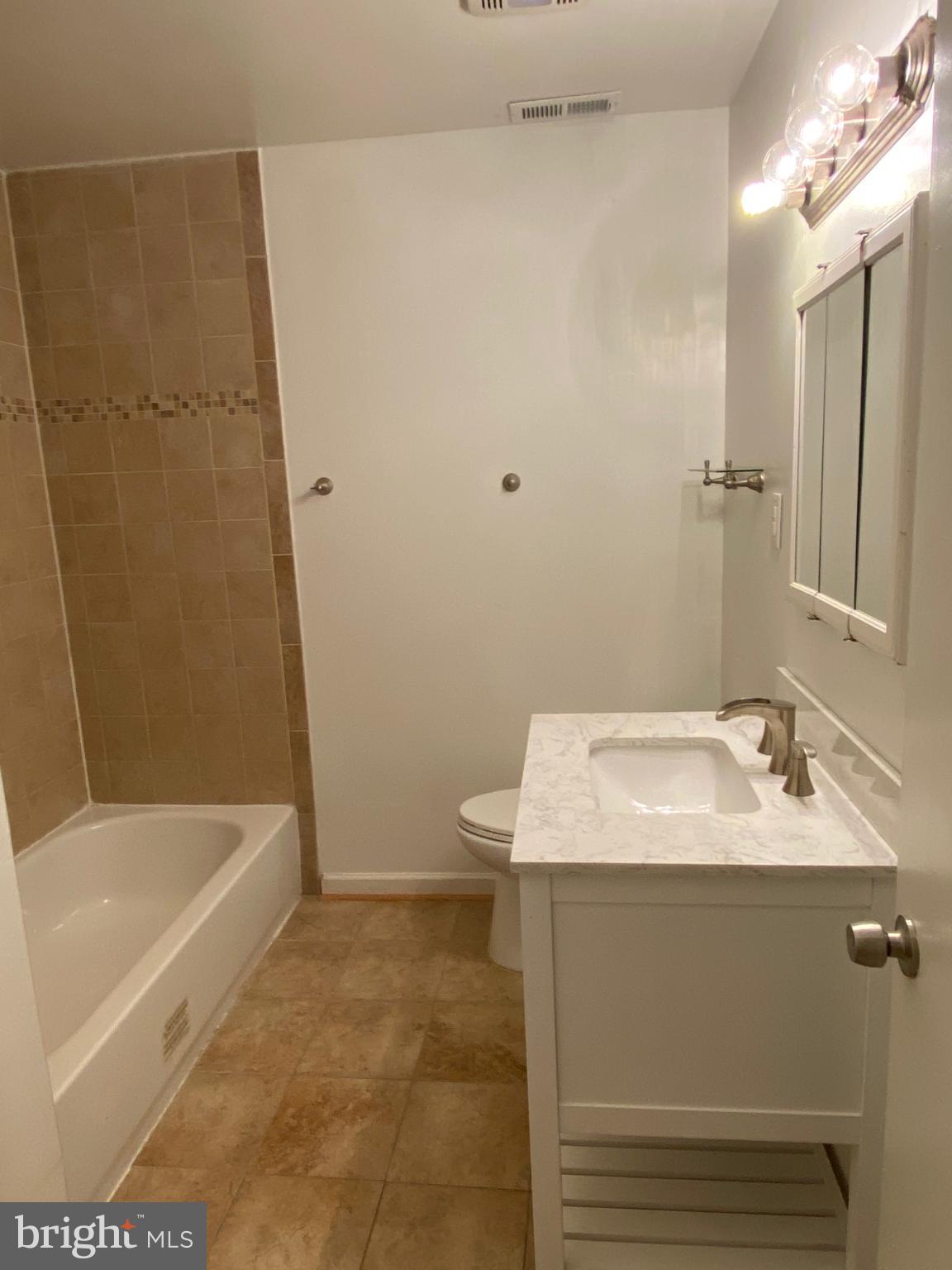 RIVER BEND - Residential Lease