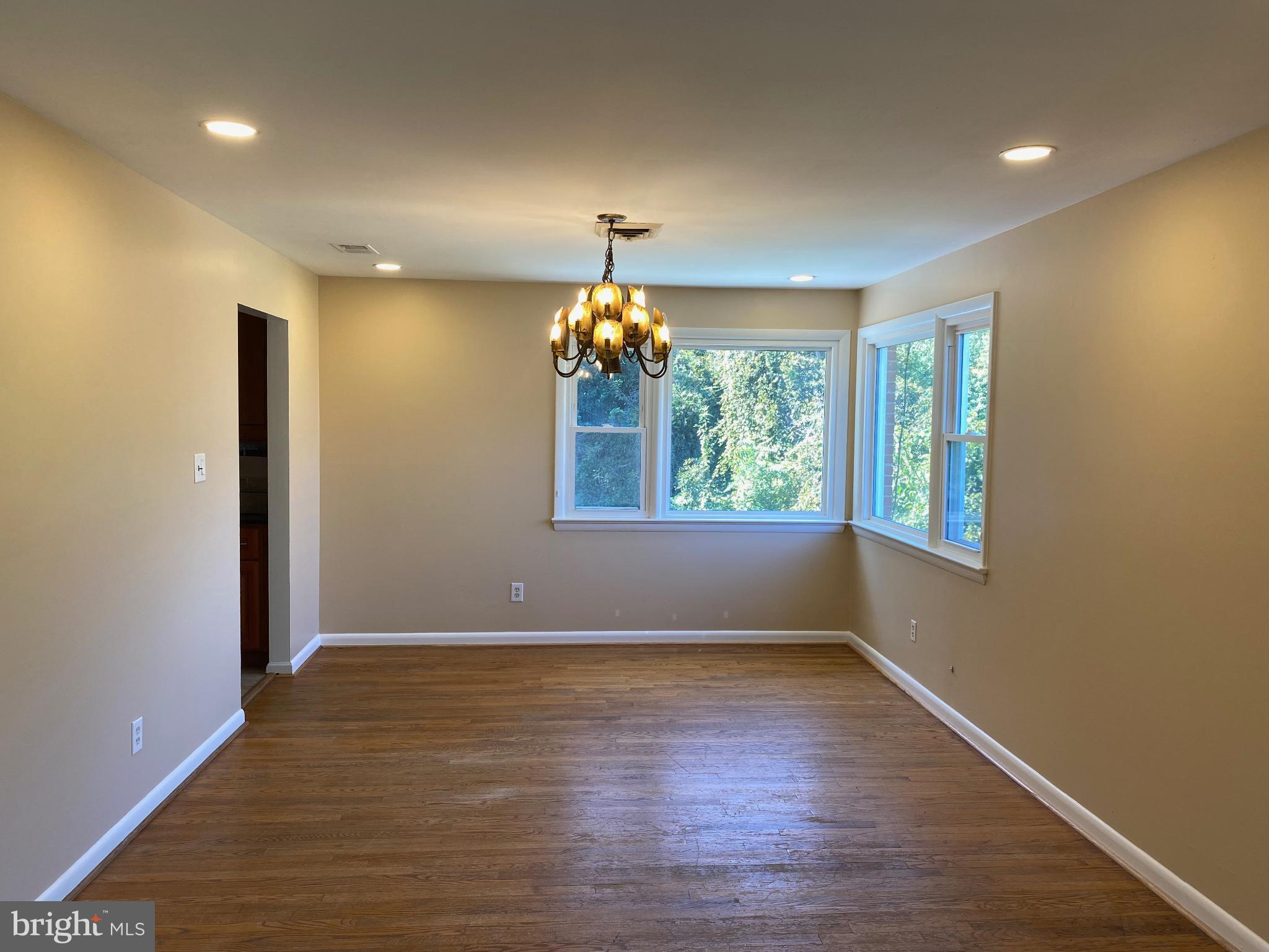 RIVER BEND - Residential Lease