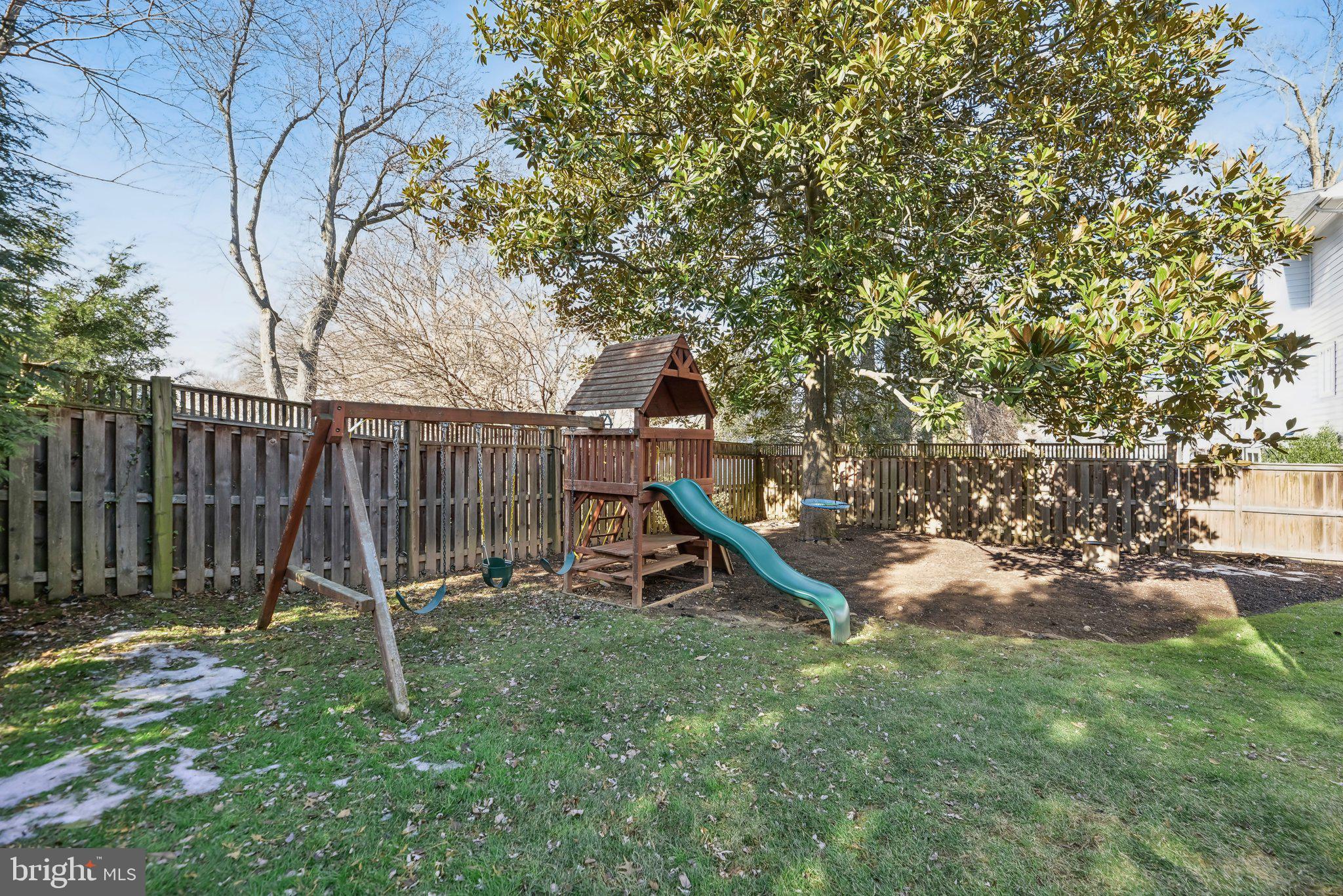 BERKSHIRE OAKWOOD - Residential