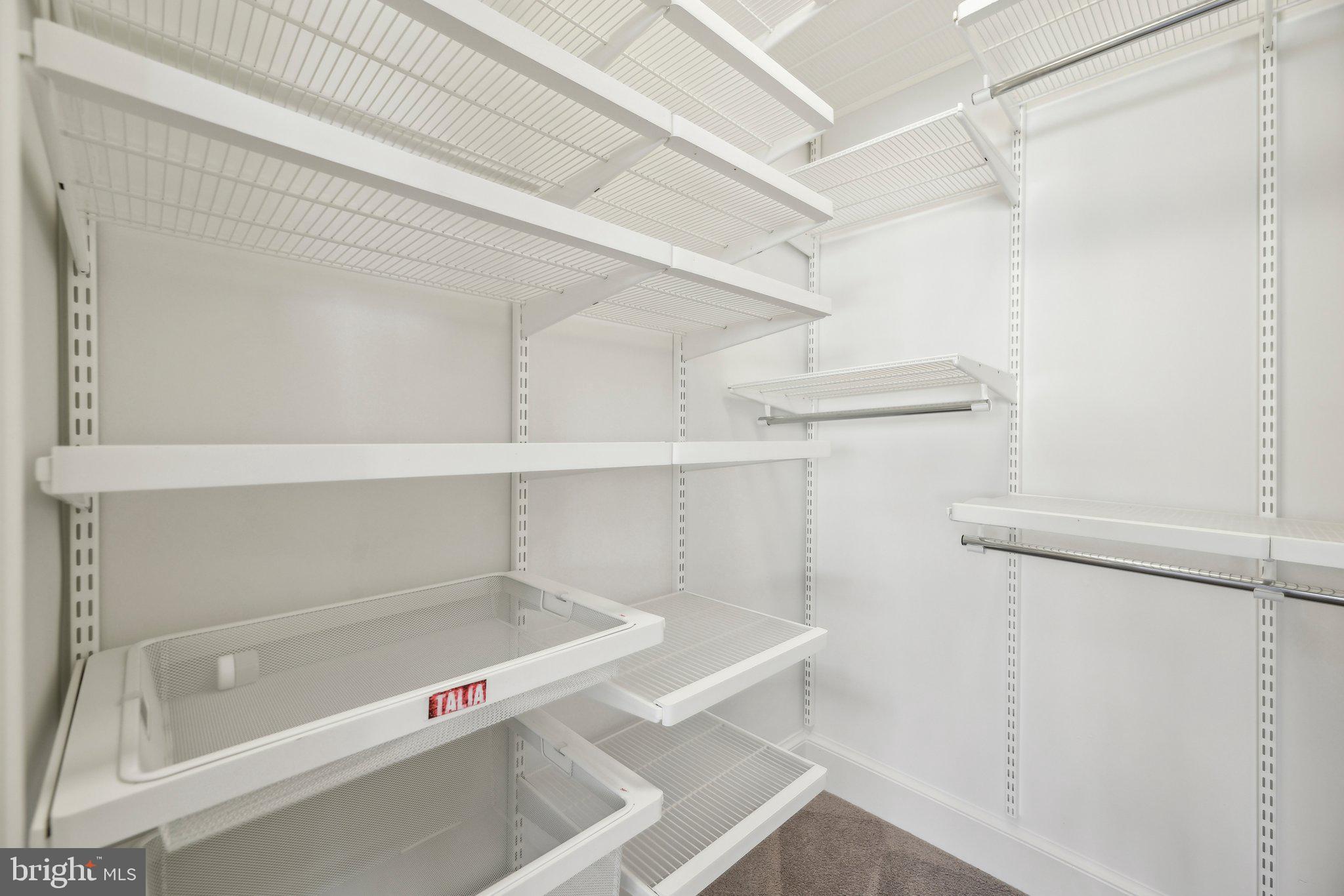 BERKSHIRE OAKWOOD - Residential