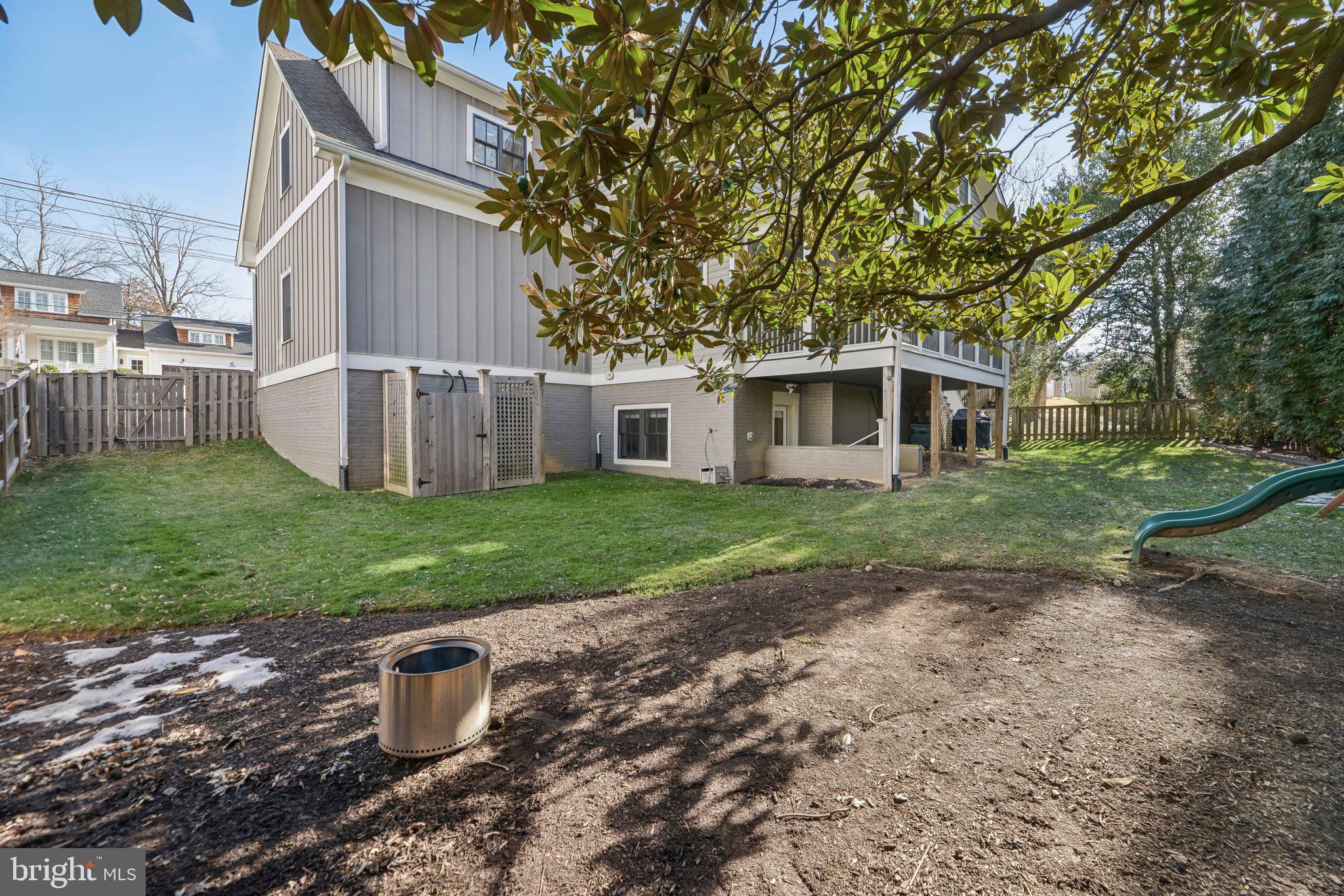 BERKSHIRE OAKWOOD - Residential