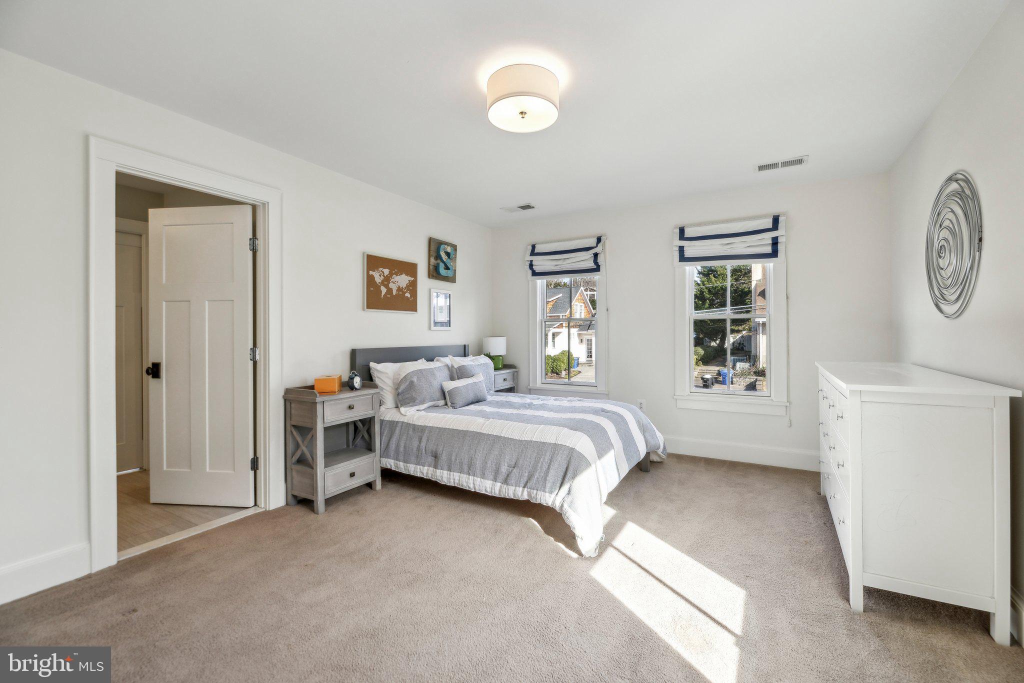 BERKSHIRE OAKWOOD - Residential