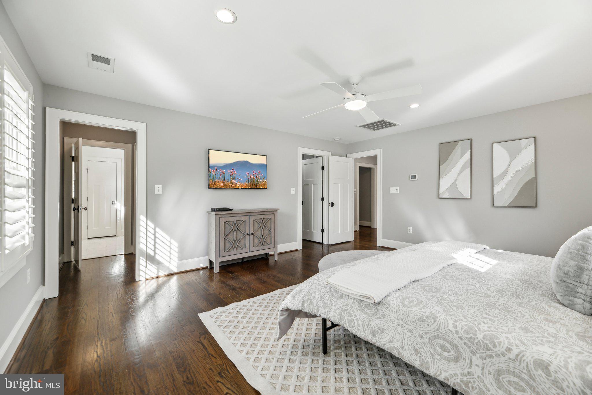 BERKSHIRE OAKWOOD - Residential