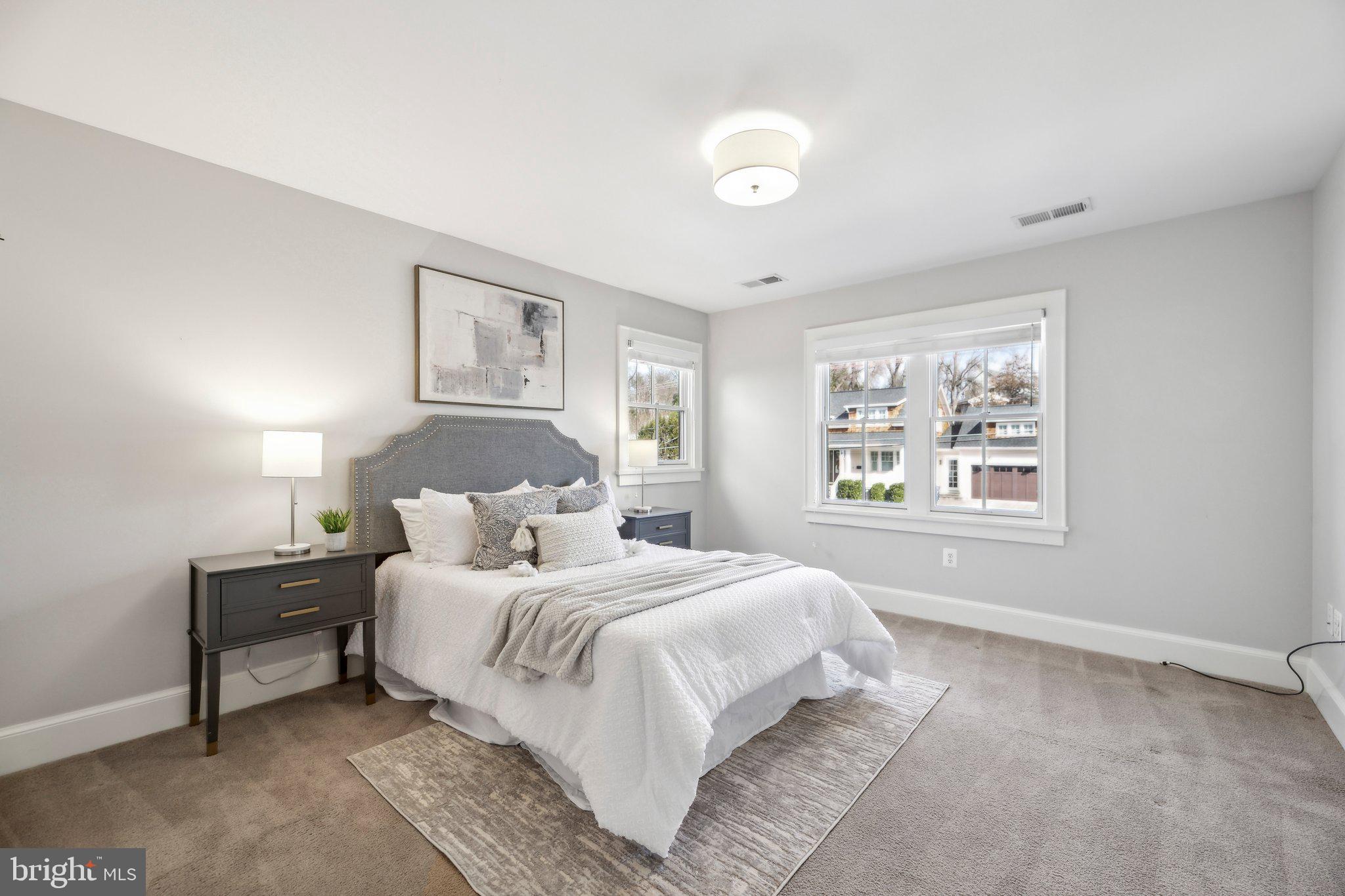 BERKSHIRE OAKWOOD - Residential