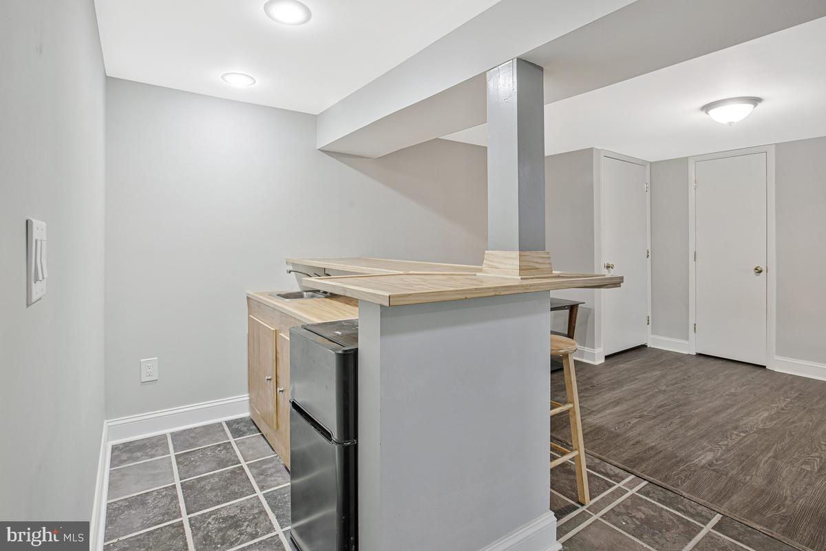 BARBARA HEIGHTS - Residential