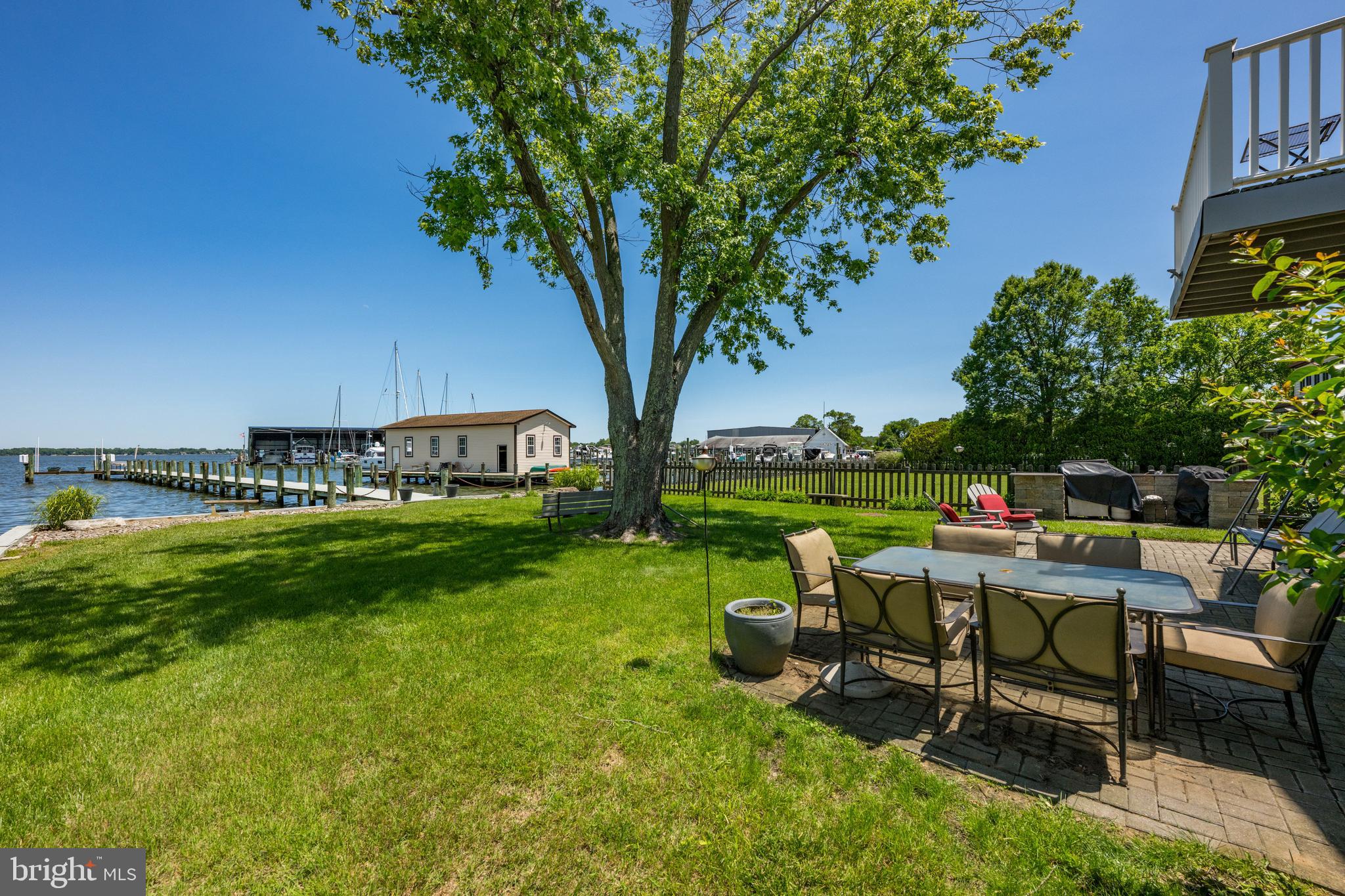 SELBY ON THE BAY - Residential