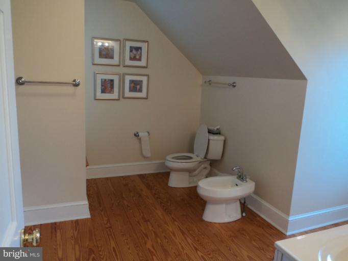 BELLEVUE - Residential Lease