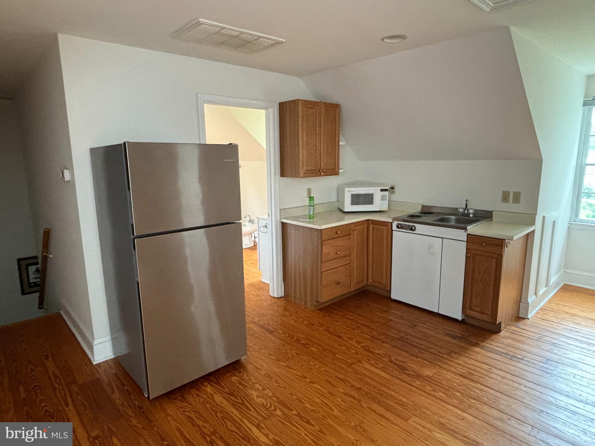 BELLEVUE - Residential Lease