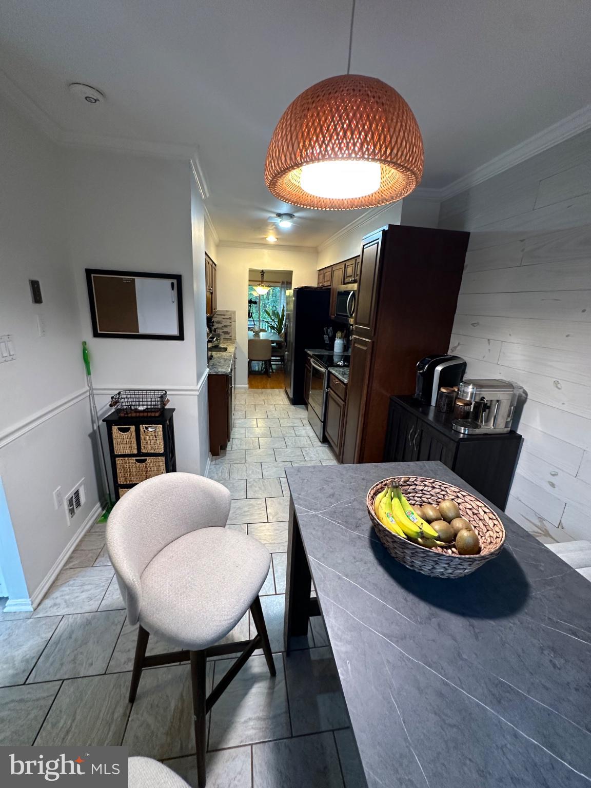 8834 SURVEYORS PLACE