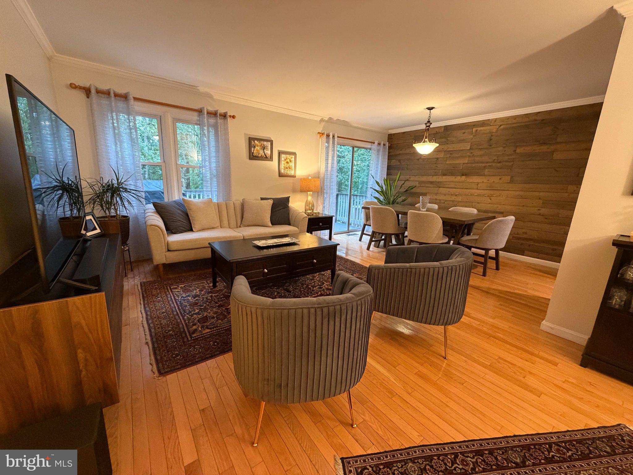 8834 SURVEYORS PLACE