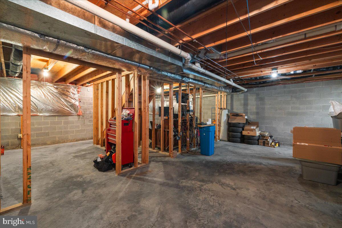 SARATOGA MEADOWS - Residential