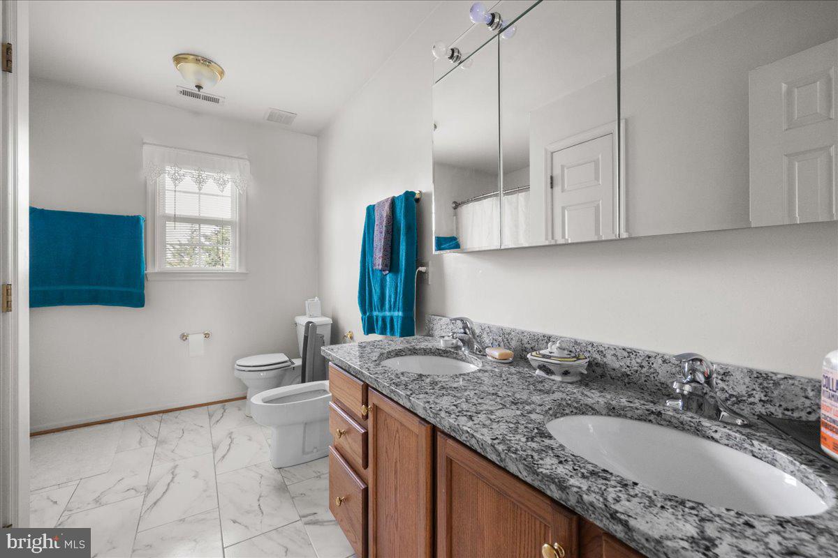 SARATOGA MEADOWS - Residential