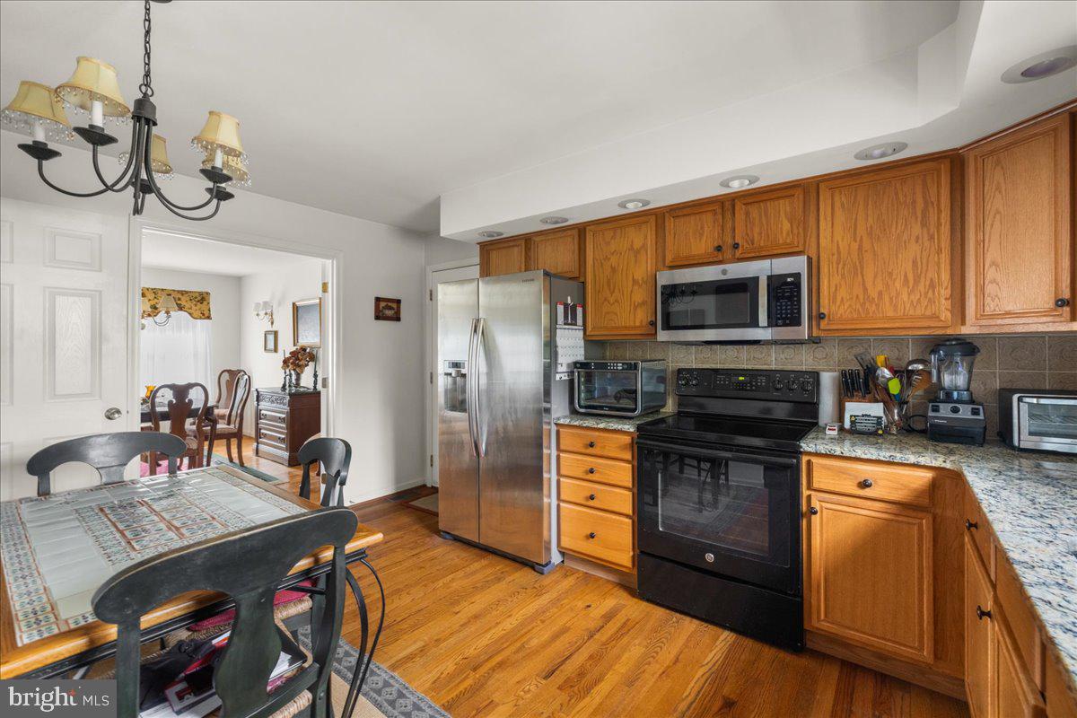 SARATOGA MEADOWS - Residential