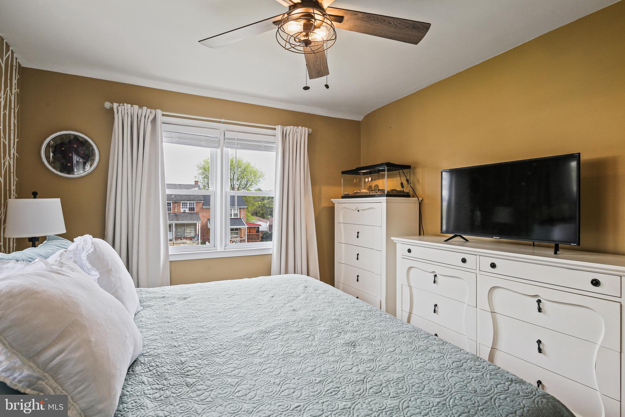 IDLEWOOD - Residential