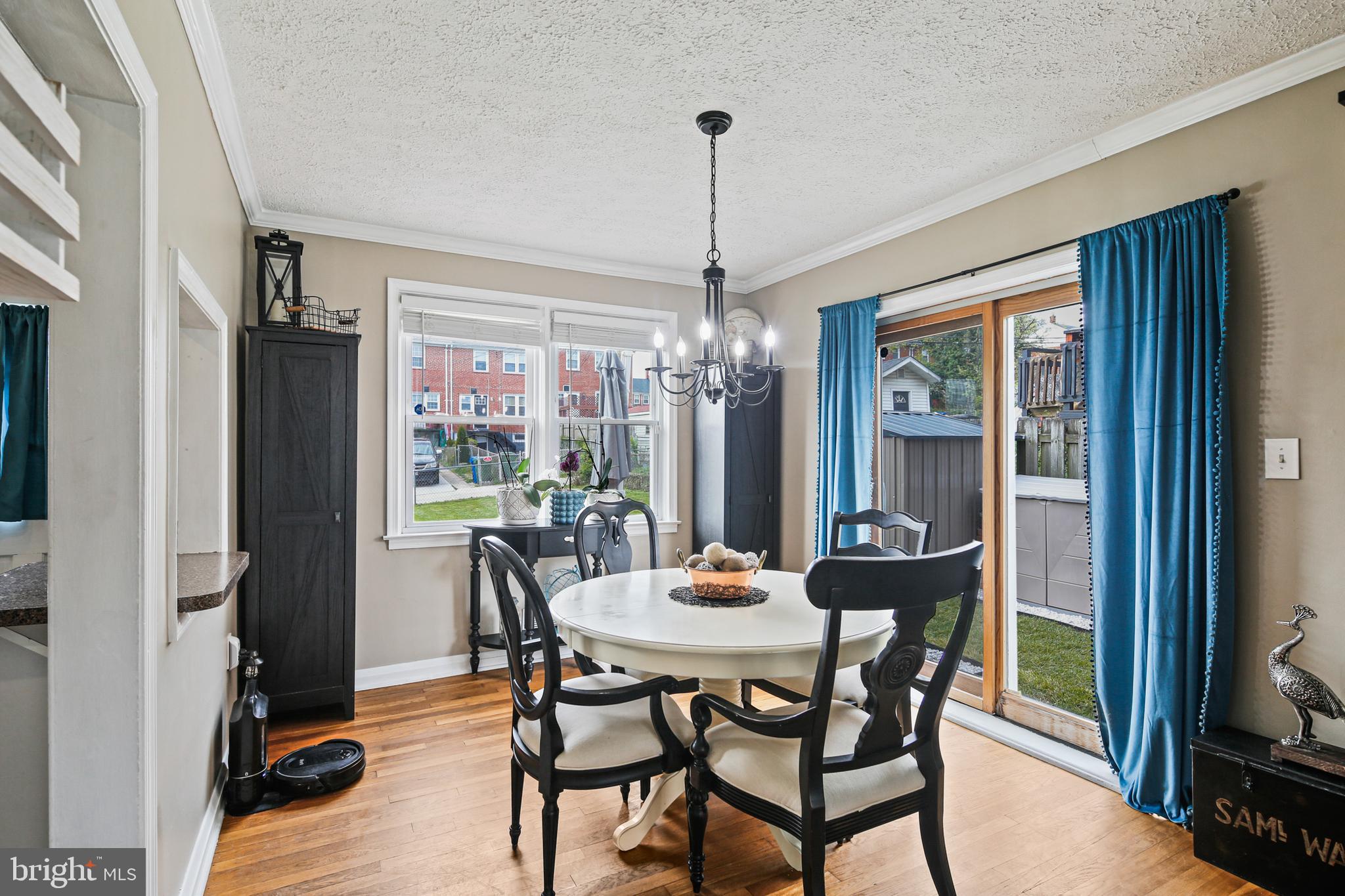 IDLEWOOD - Residential