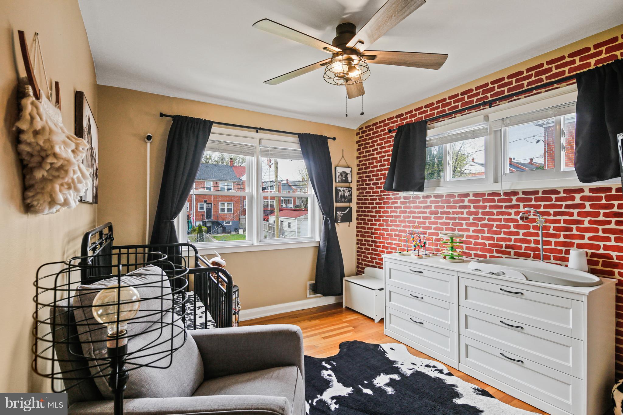 IDLEWOOD - Residential