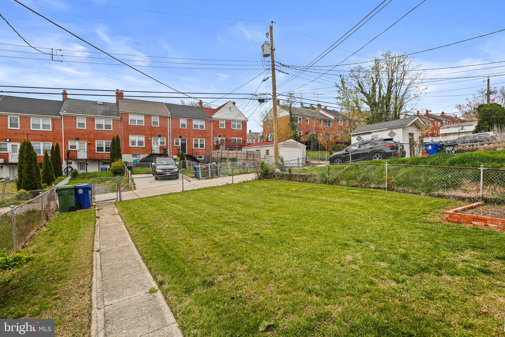 IDLEWOOD - Residential