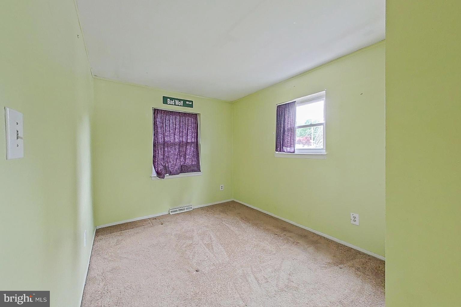 CAPITAL ESTATES - Residential