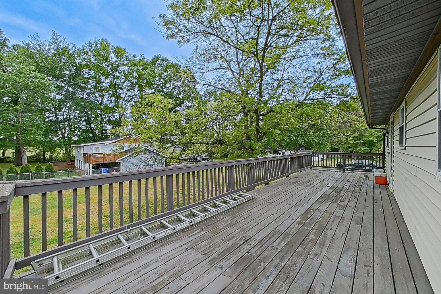 CAPITAL ESTATES - Residential
