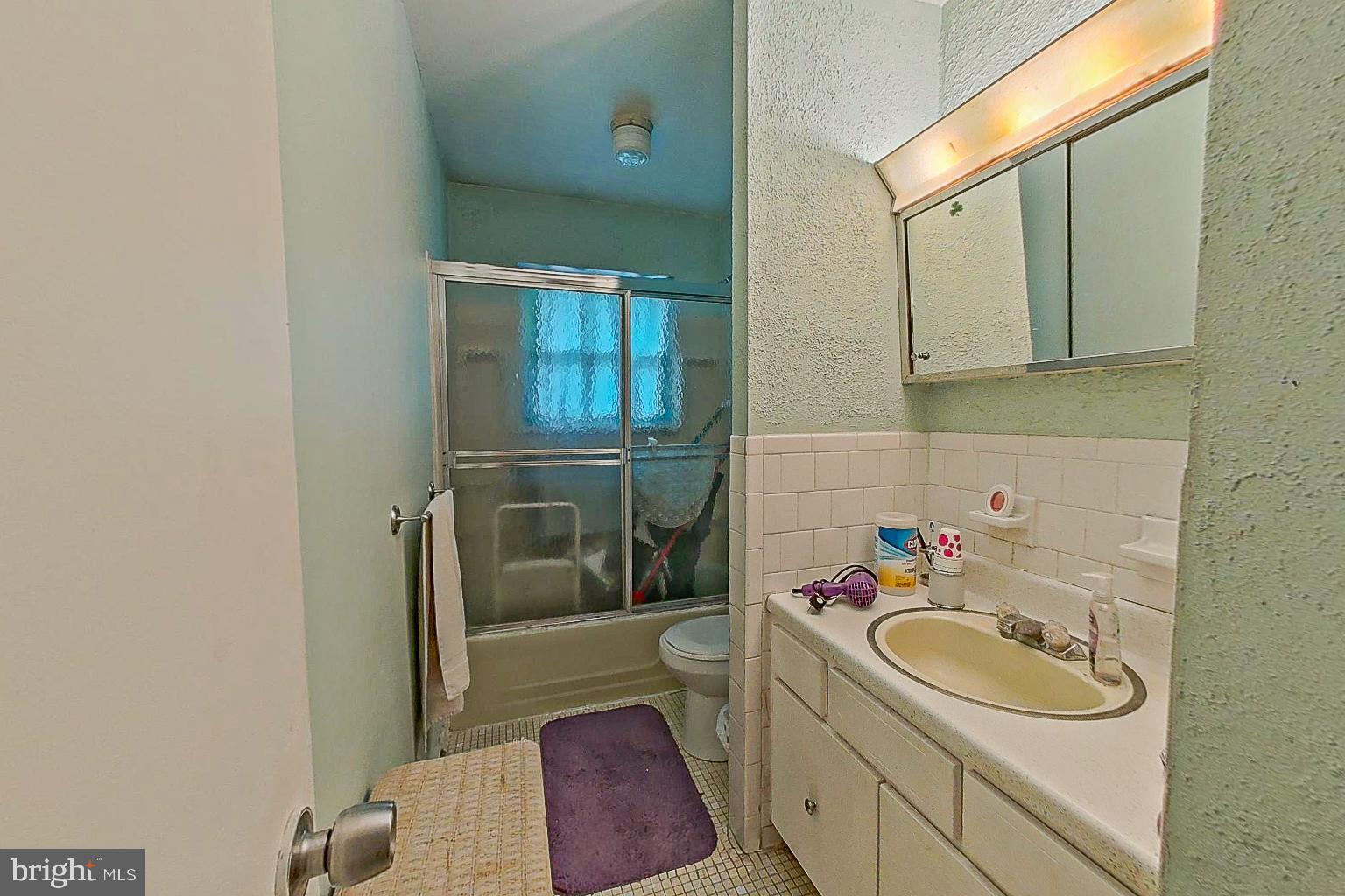 CAPITAL ESTATES - Residential