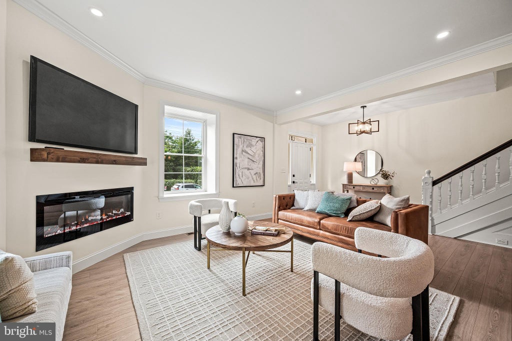 Photo of 307 S Chester Road, SWARTHMORE, PA 19081 (MLS # PADE2124328)