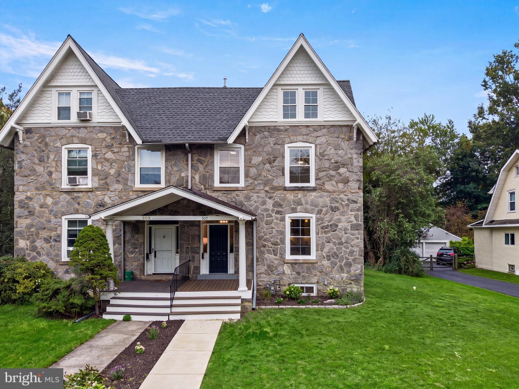 Photo of 307 S Chester Road, SWARTHMORE, PA 19081 (MLS # PADE2124328)