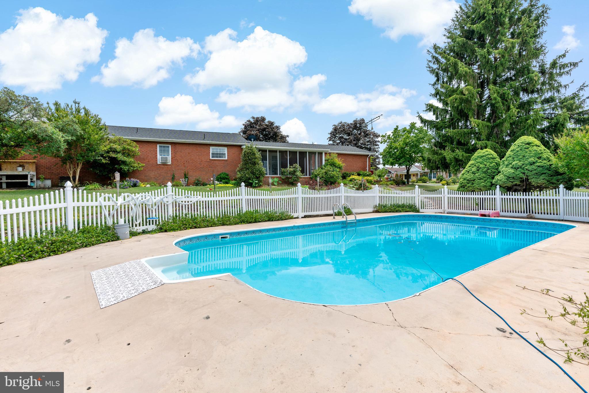 HILLCREST HEIGHTS - Residential