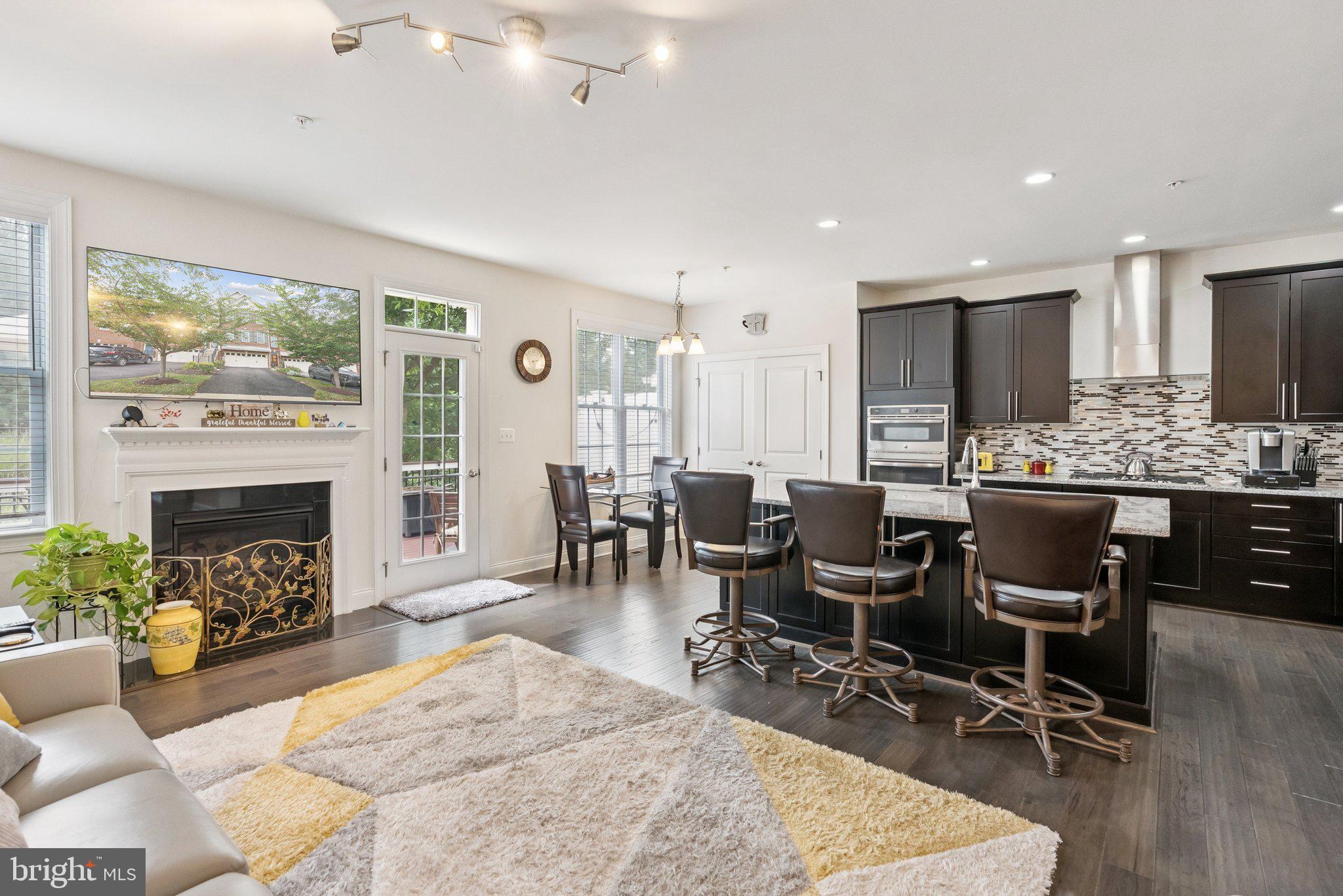 MARLBORO RIDGE - Residential