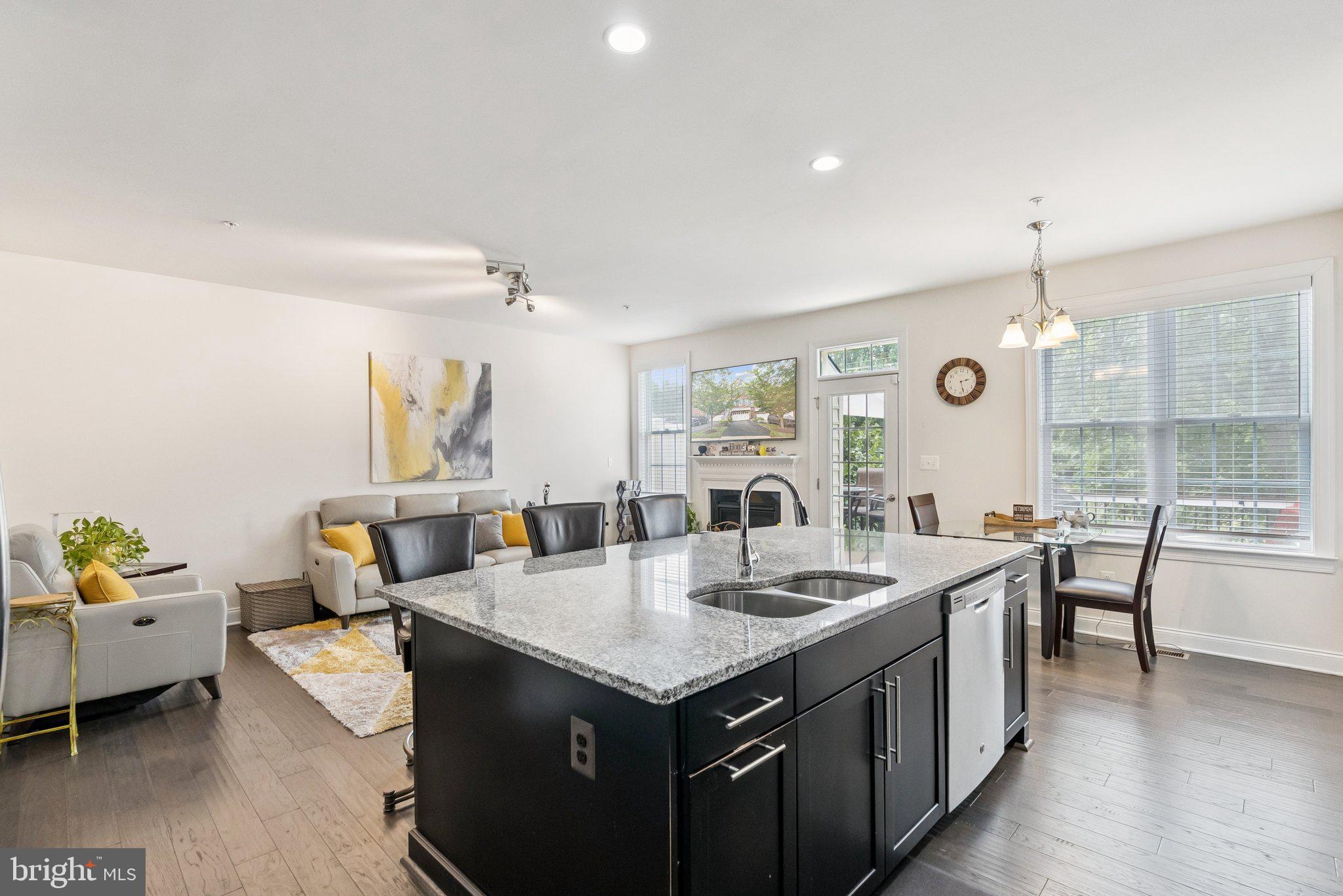 MARLBORO RIDGE - Residential