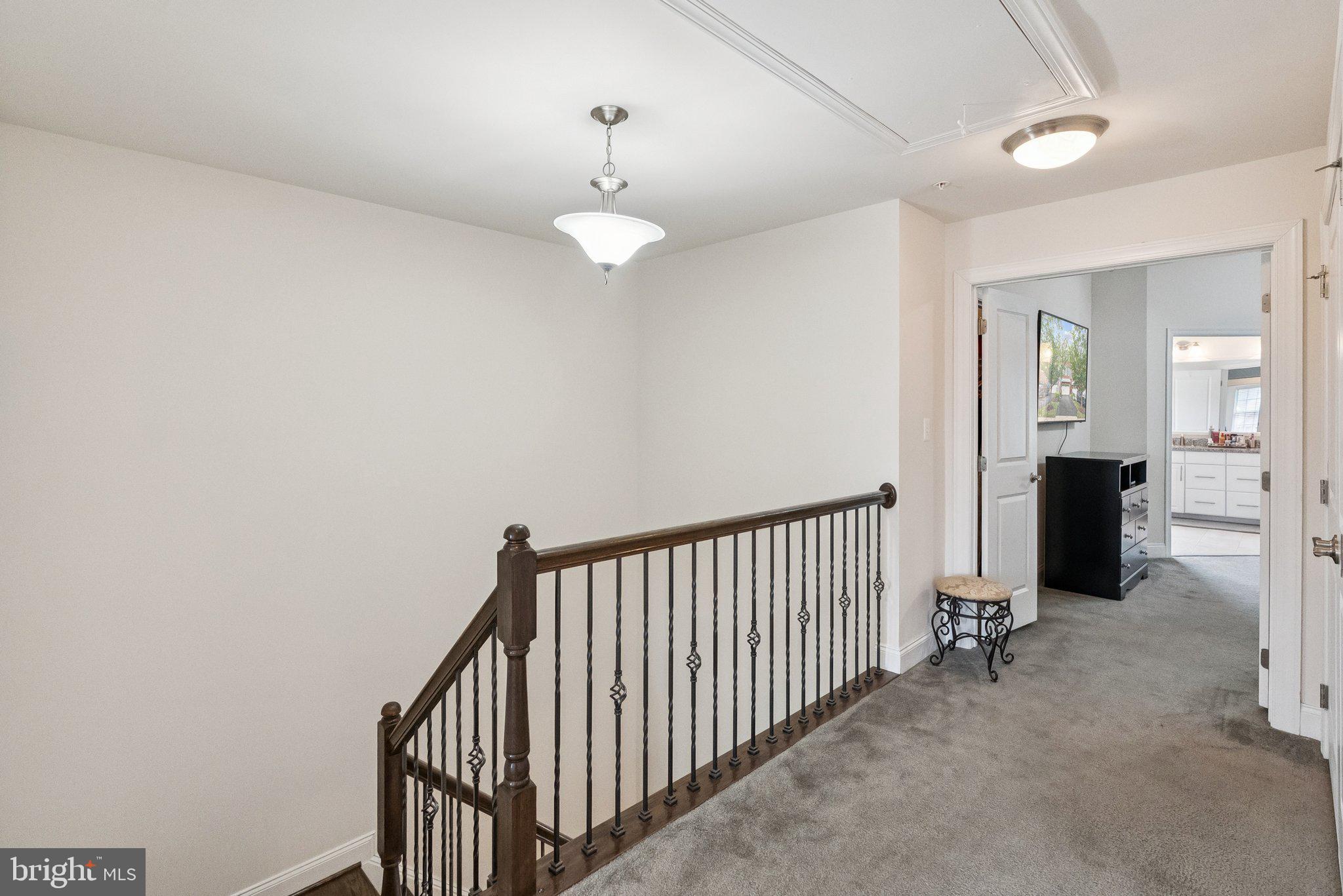 MARLBORO RIDGE - Residential