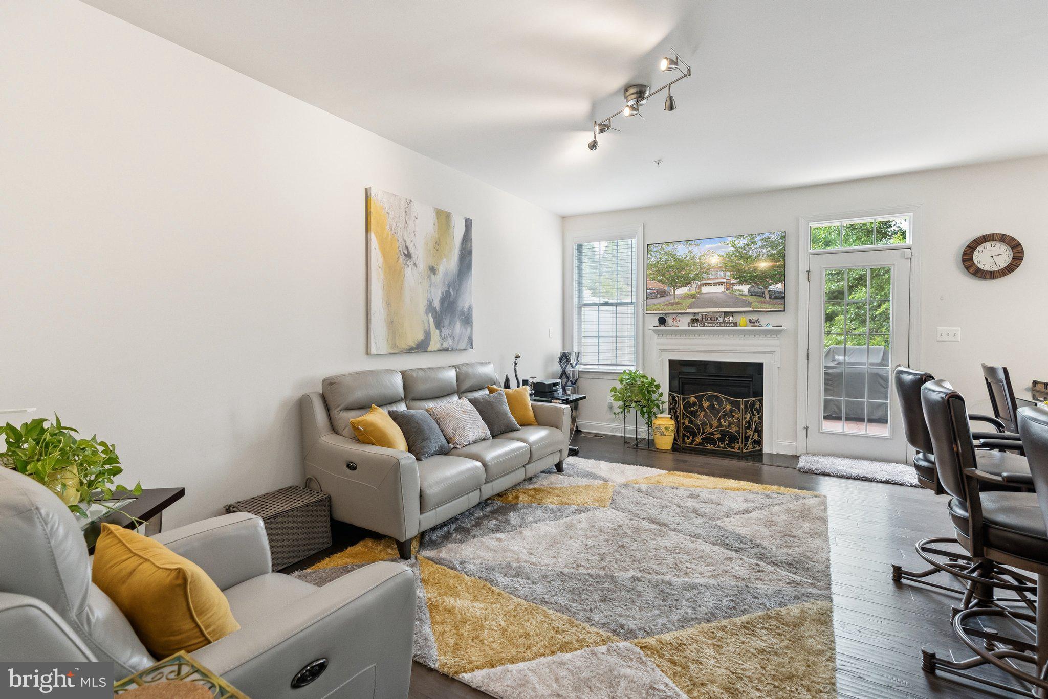 MARLBORO RIDGE - Residential