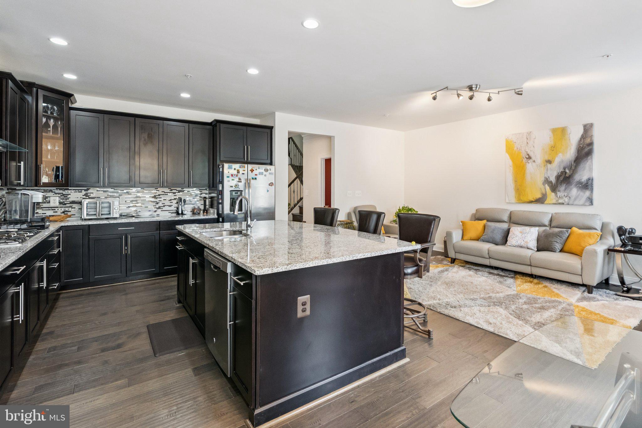 MARLBORO RIDGE - Residential