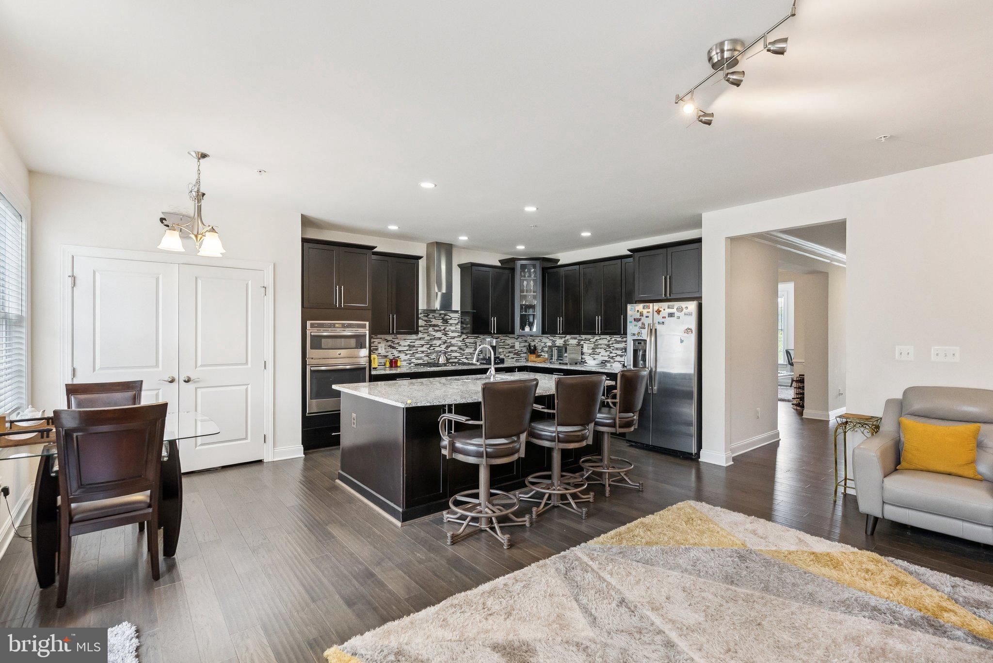 MARLBORO RIDGE - Residential