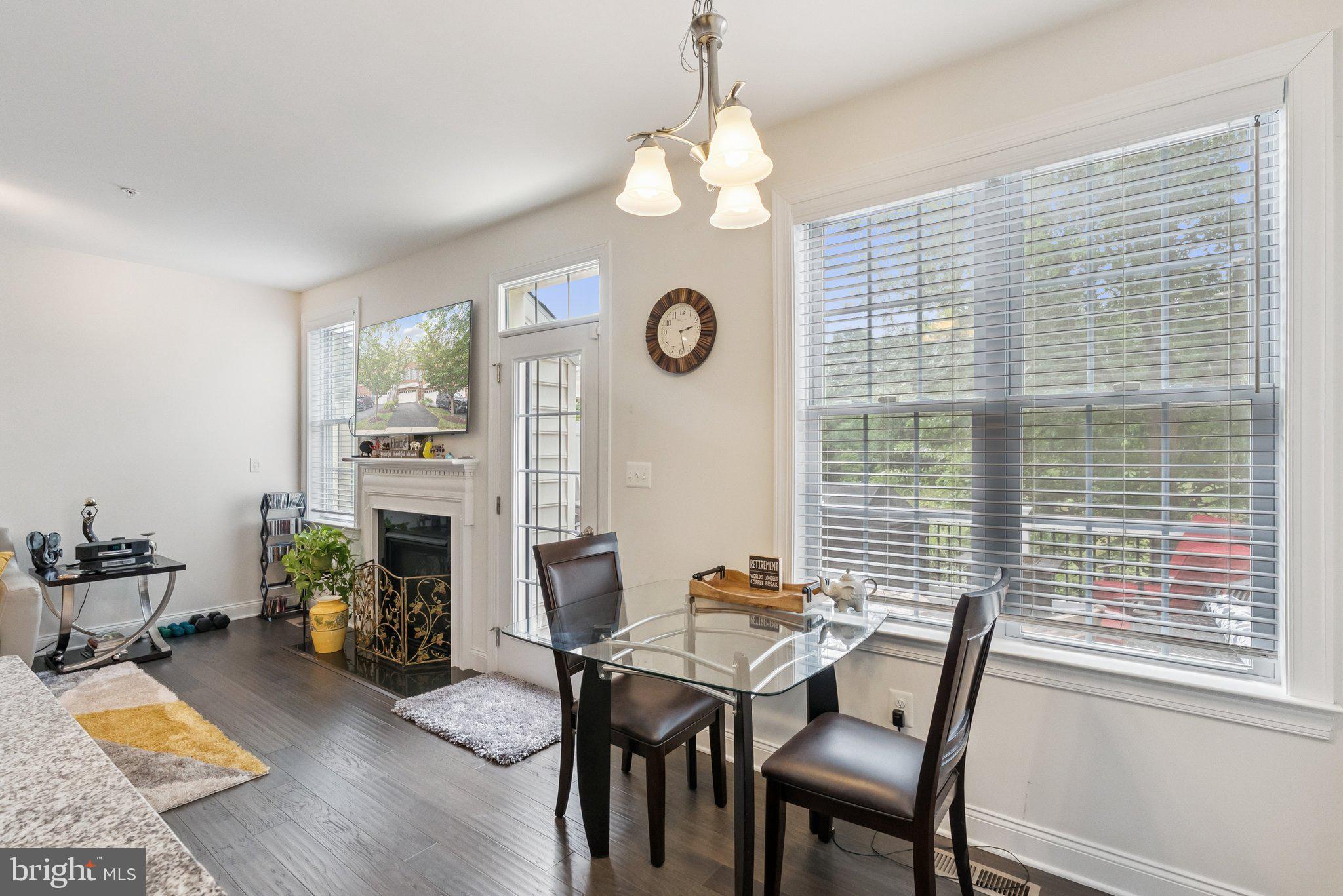 MARLBORO RIDGE - Residential