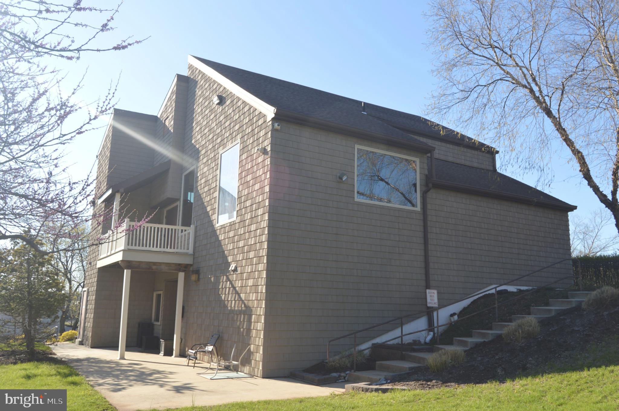 LAUREL SPRINGS - Residential